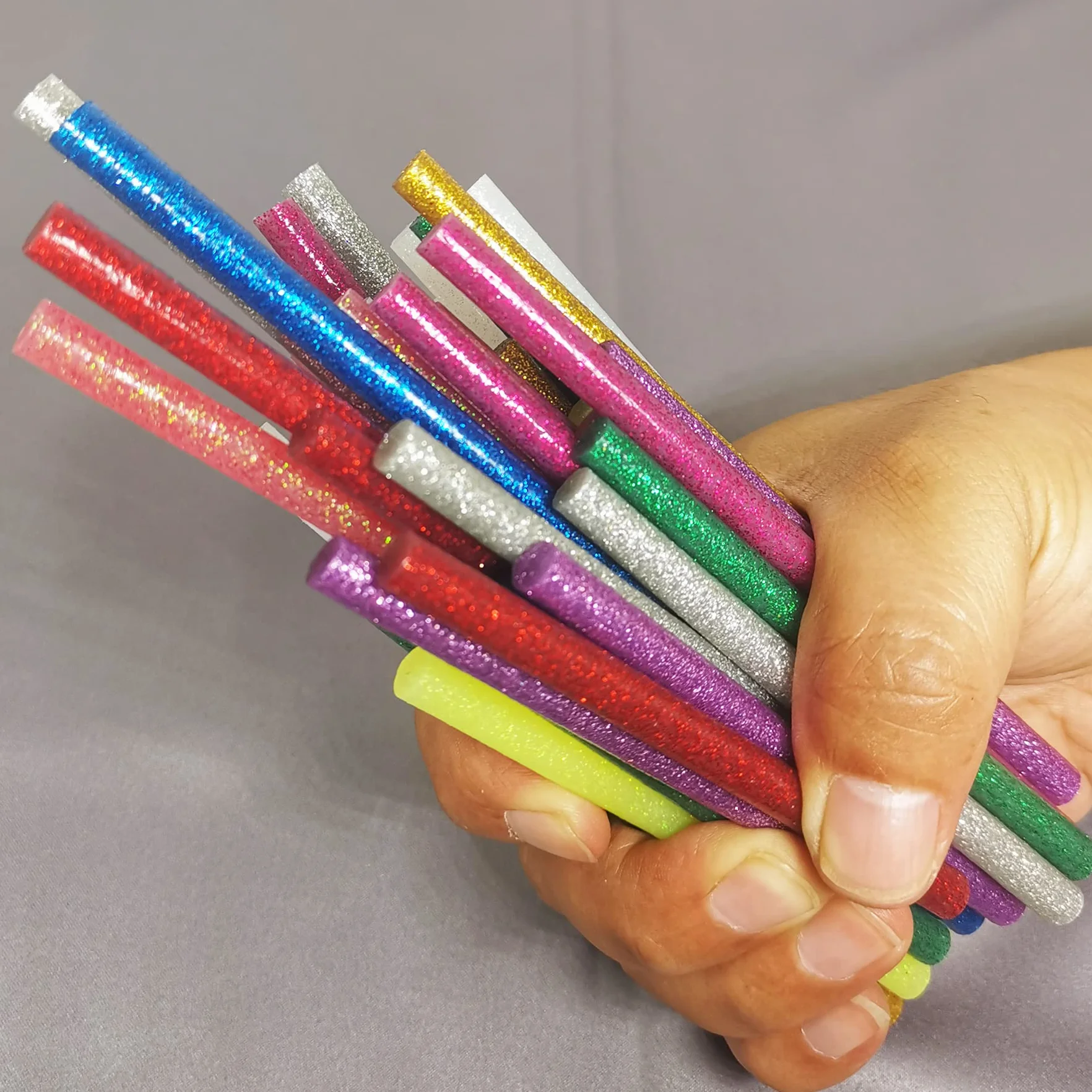 Bastoncini colla termofusibile multicolore 100 x 7 mm per pistola