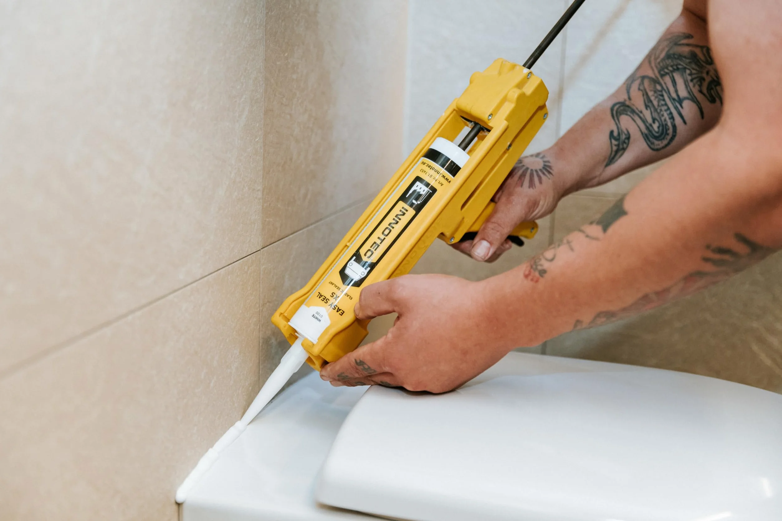 Innotec Easy Seal XS Sigillante in Silicone per Sanitari Interni ed Esterni