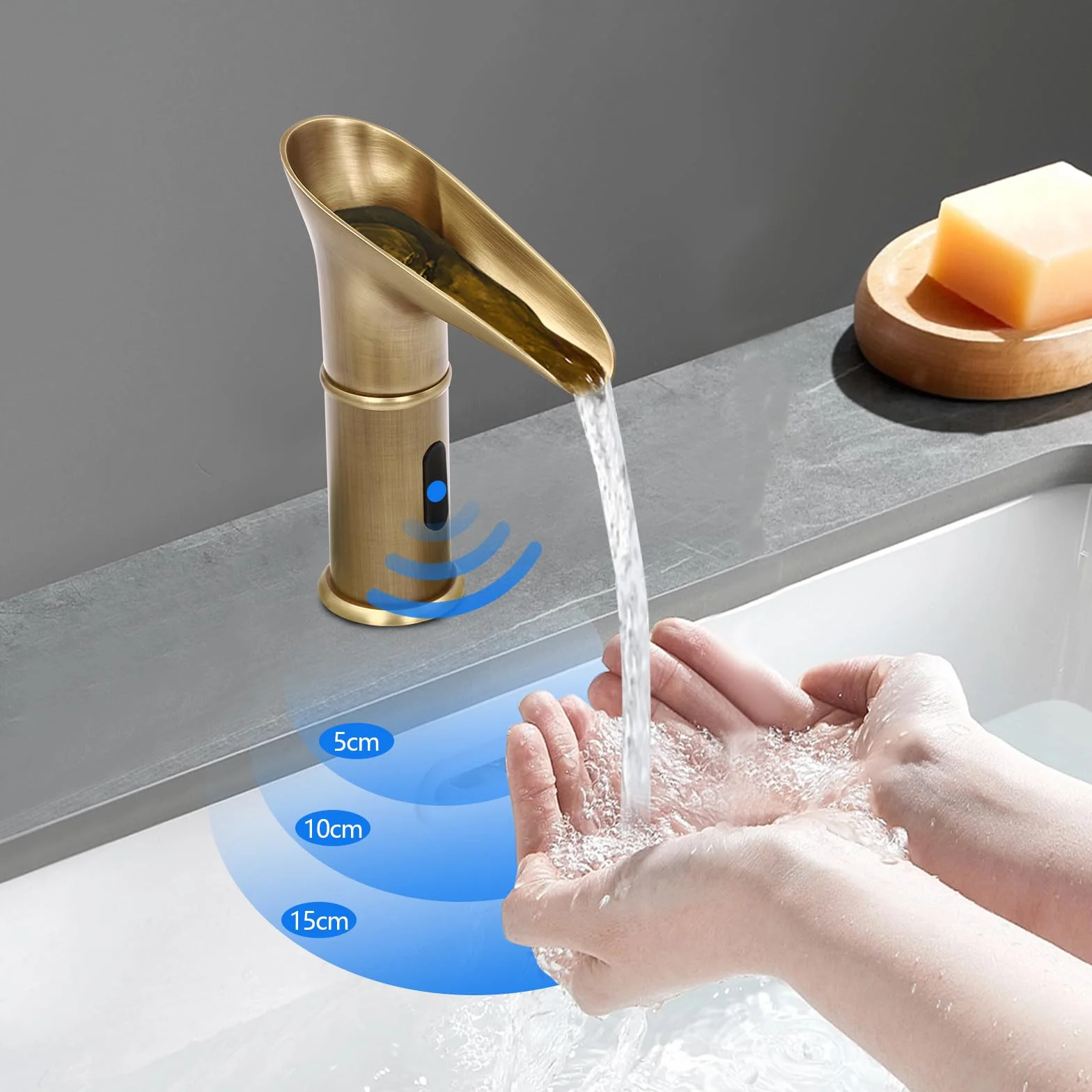 Rubinetto con sensore a infrarossi a cascata per lavabo cucina altezza erogatore 100 mm oro