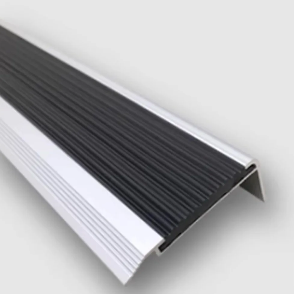 Profilo di Protezione Antiscivolo a Forma di L per Bordi di Scale, in Alluminio, di Protezione Antiscivolo a Forma di L per Bordi di Scale, in Alluminio, per Interni ed Esterni, 90 cm (Nero)
