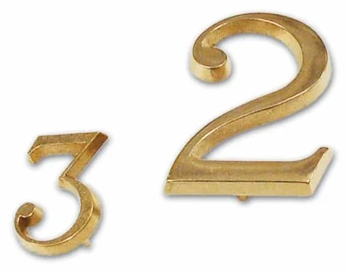 Numero 7 in Ottone 40 mm con pioli di fissaggio