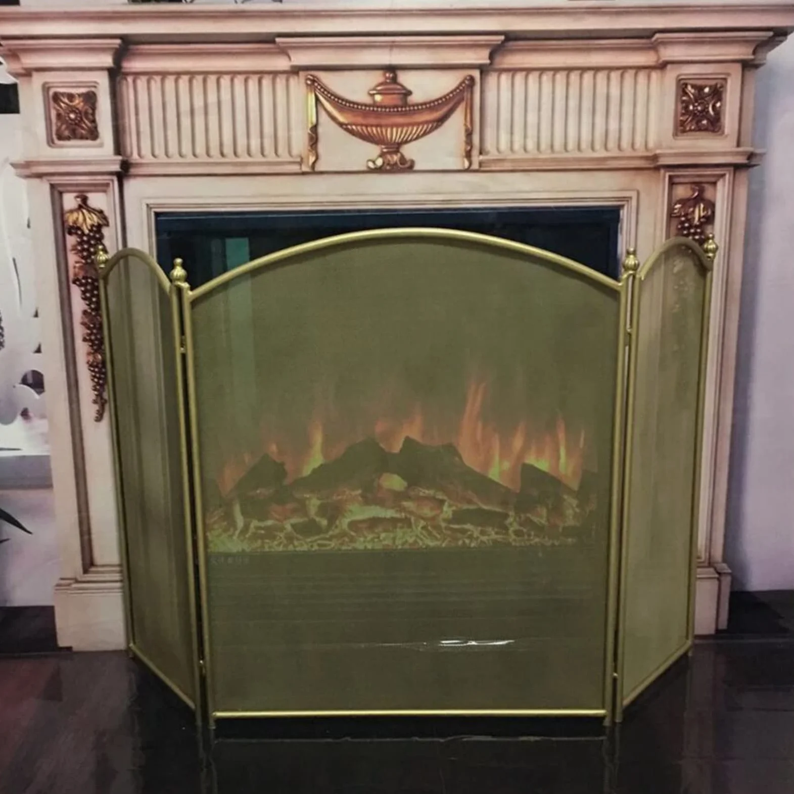 Parascintille Pieghevole Fire Guard in Oro con Finitura Anticata, Accessorio per focolare a 3 Pannelli, parascintille per Animali Domestici, parascintille per Camino con Rete Protettiva