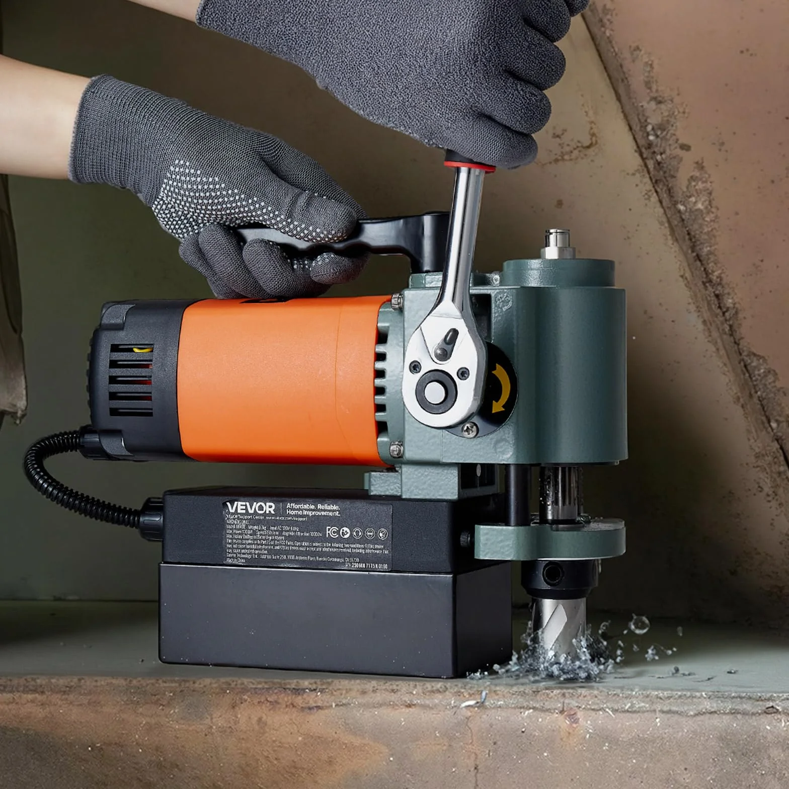 VEVOR Trapano a Colonna Magnetico a Basso Profilo 1300 W, Diametro Foratura 35 mm, Potenza 10000 N