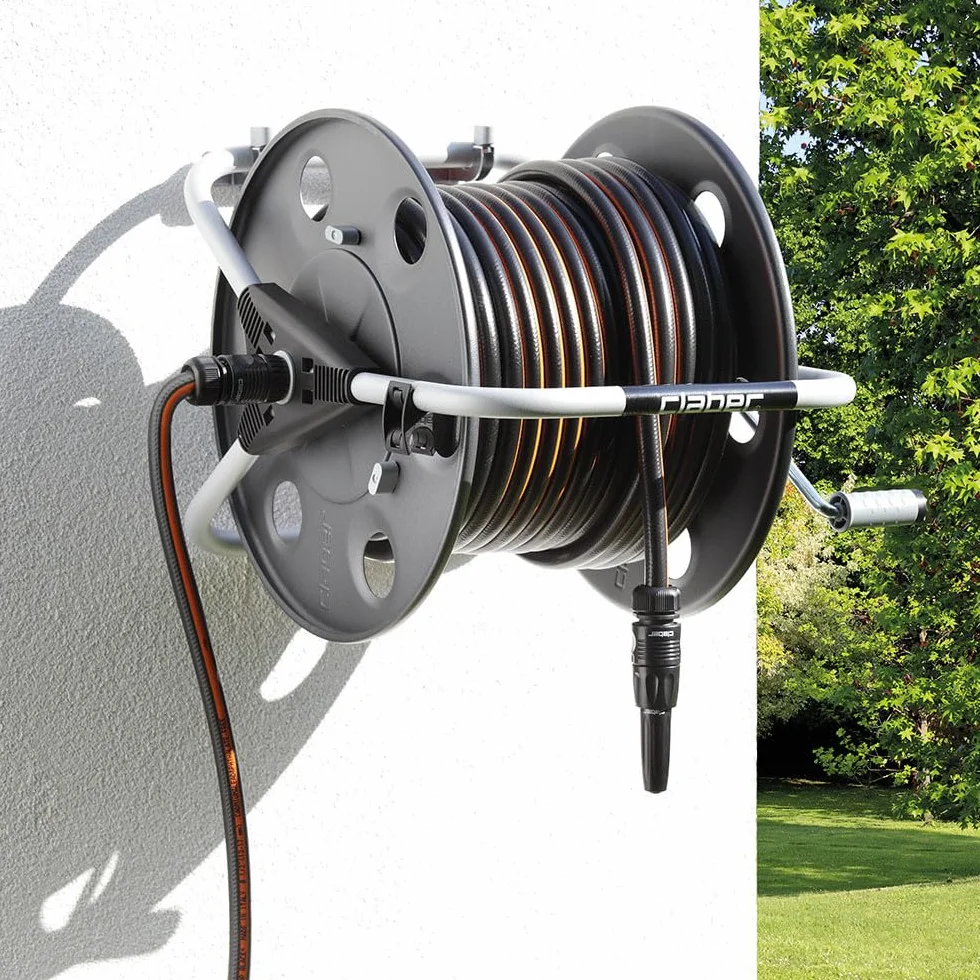 Claber Metal 40, avvolgitubo manuale da giardino in metallo, portatile installabile a parete
