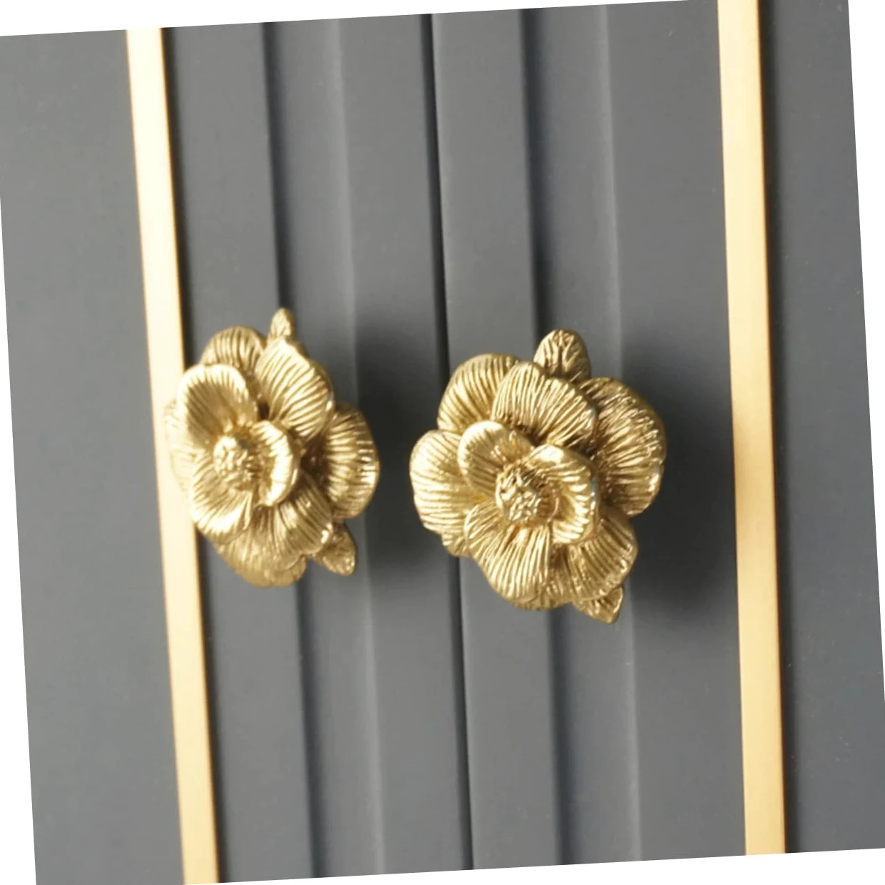 Housoutil 3 Maniglie Per Mobili in Rame Piccole Manopole Per Cassetti Maniglie Per Porte Di Mobili Maniglie Decorative A Forma Di Fiore Facili Da Installare Per Cassetti E Guardaroba.