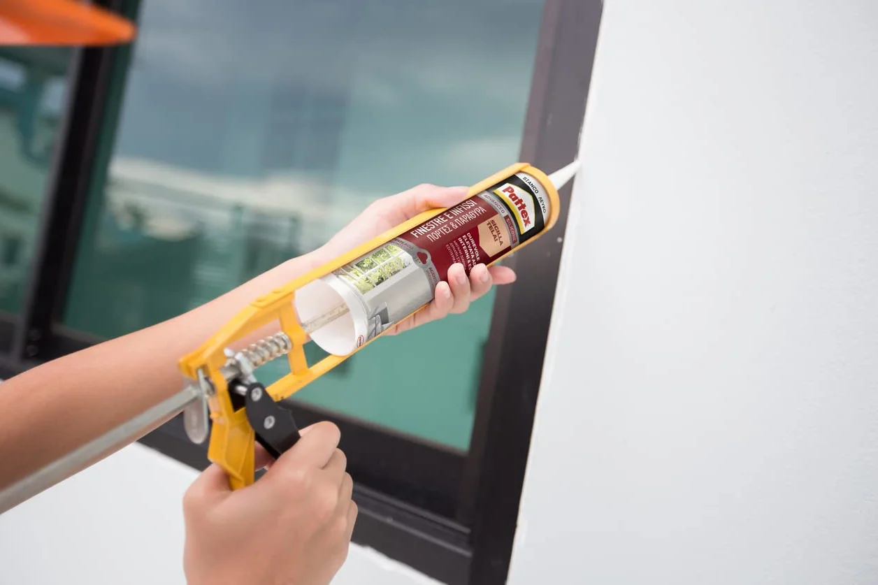 Pattex Silicone Bianco Neutro a Basso Modulo 280 ml per Finestre e Infissi
