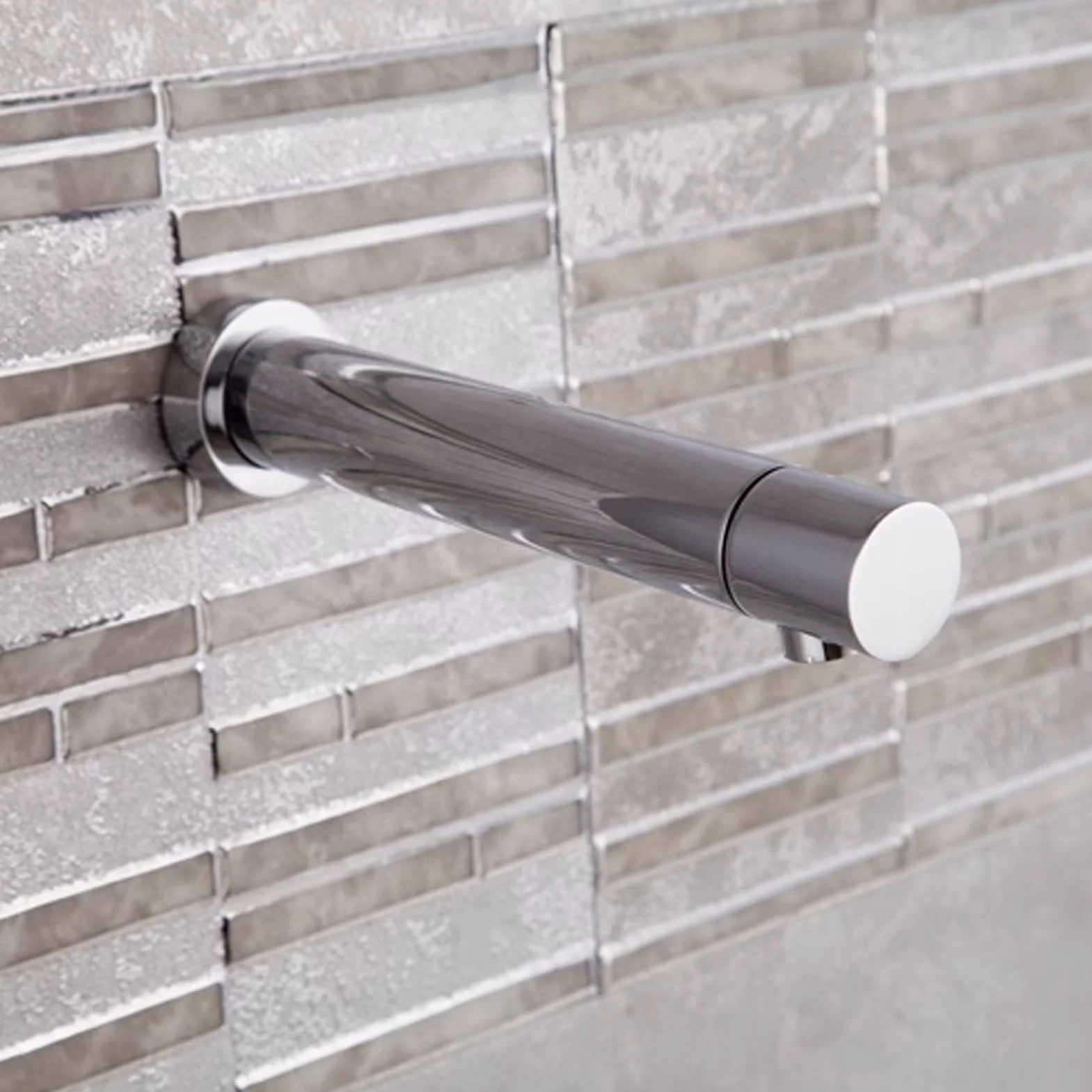 Rubinetto con sensore intelligente per lavabo singolo acqua fredda montato a parete senza tocco a batteria