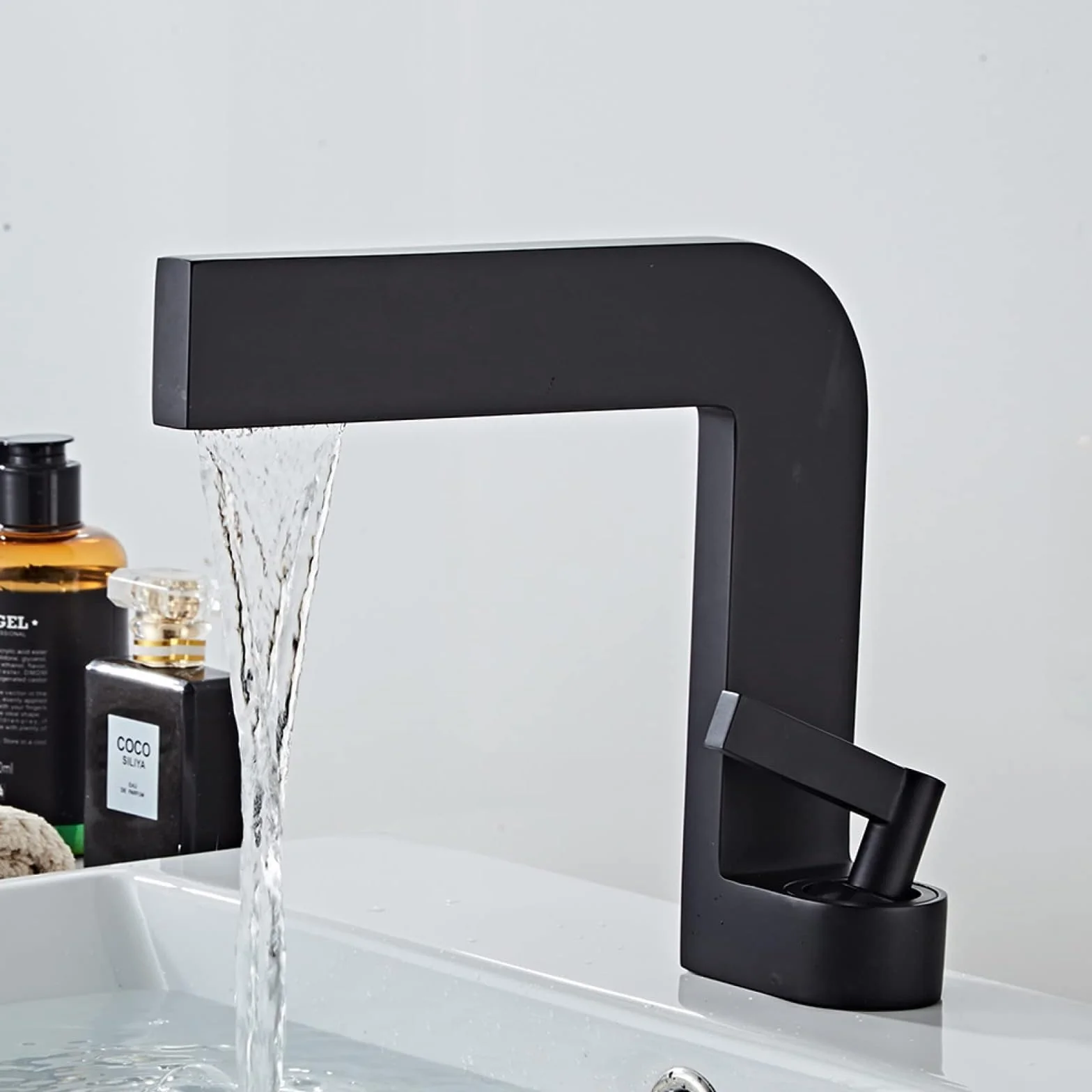 Rubinetto lavabo nero opaco cromato design quadrato miscelatore acqua calda fredda