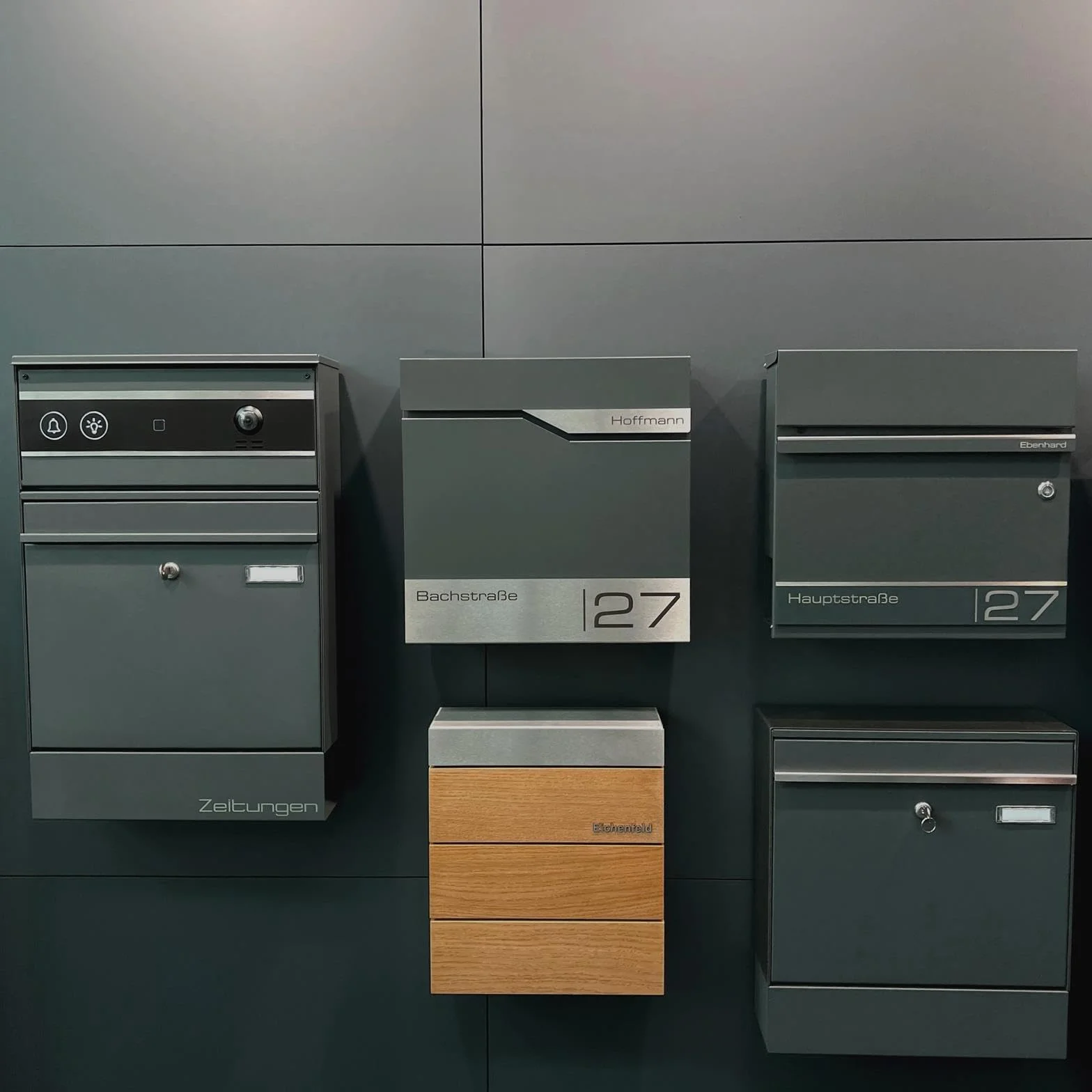 Metzler Moderna Cassetta Postale Con Portagiornale Antracite RAL 7016, Acciaio Inossidabile V2A, Da Parete
