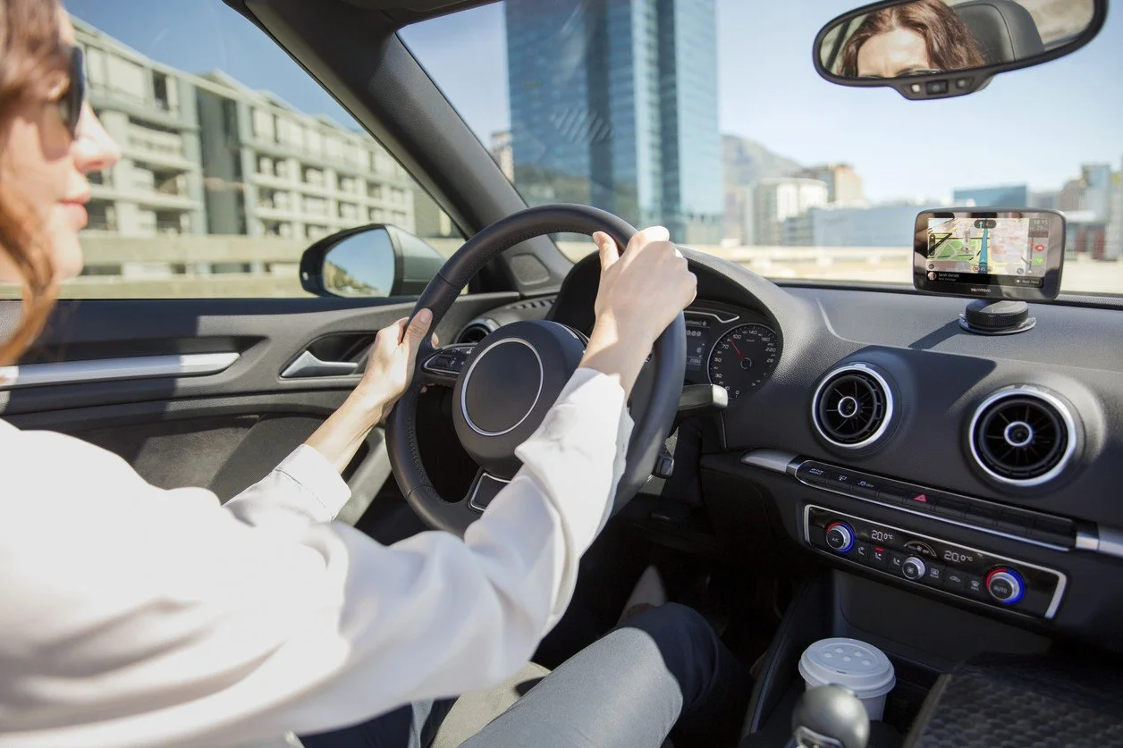 TomTom GO 620 Navigatore GPS per Auto, Display da 6", Aggiornamenti Tramite Wi-Fi, Chiamate Hands-Free, Nero [Versione EU]
