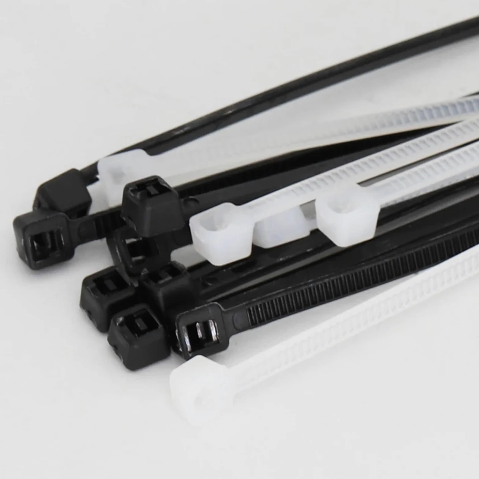 Fascette stringicavo lunghe in nylon, 2 x 60, 2 x 80, 2 x 100, 2 x 120, 2 x 150, 2 x 200 mm, larghezza 1,8 mm, colore bianco e nero, in nylon autobloccante, 1000 pezzi