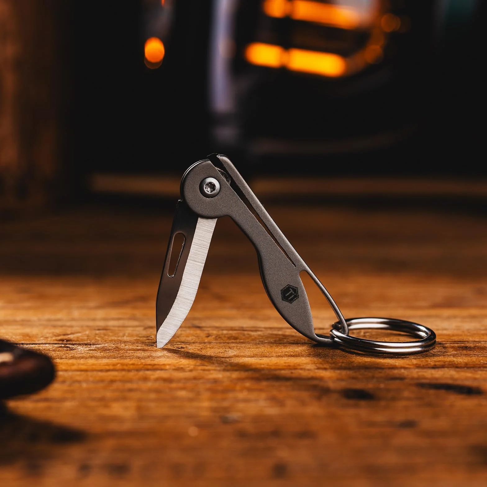 KeyUnity KK05 Mini coltello tascabile in titanio - Lama pieghevole affilata EDC