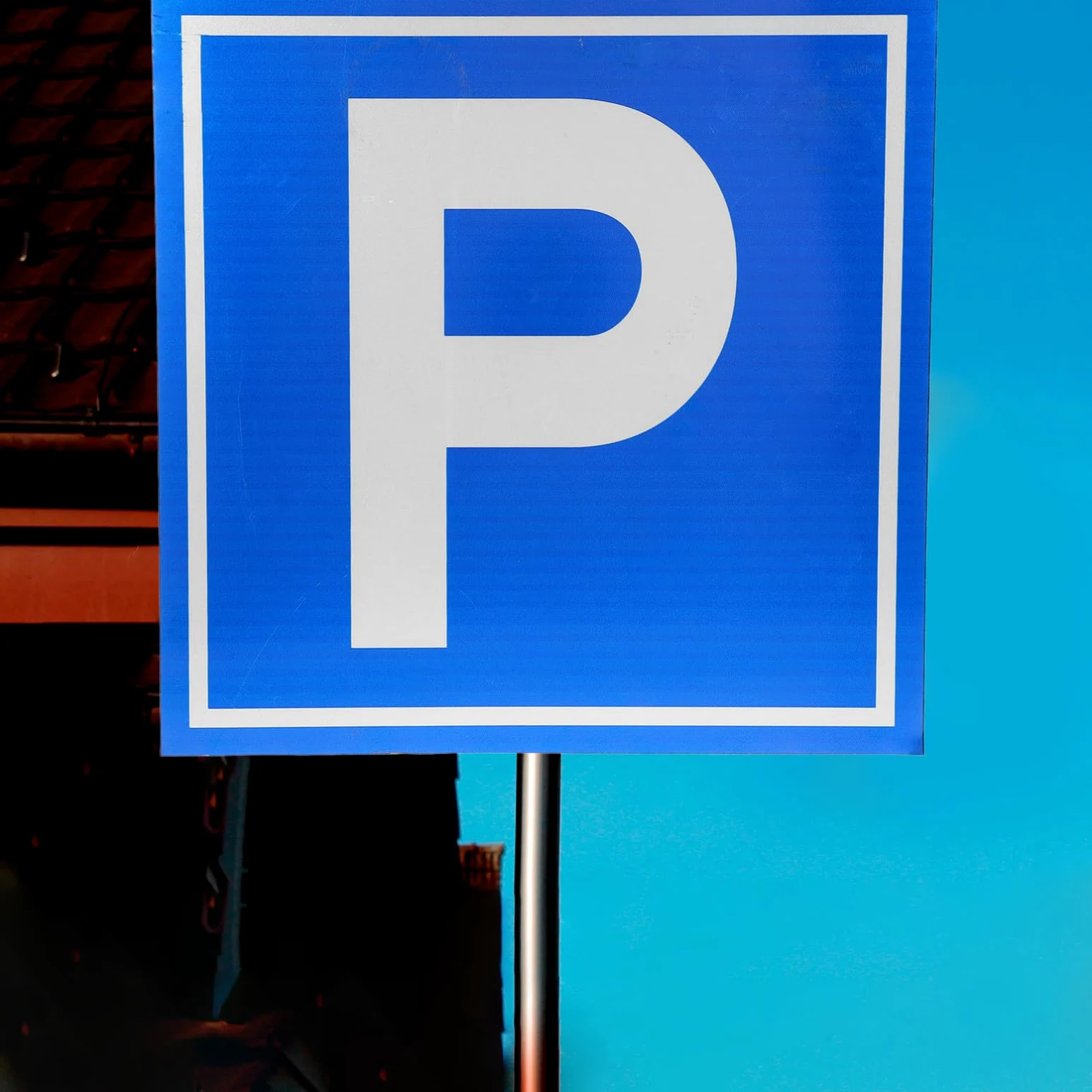 Amosfun Cartello Parcheggio Segnale di Sicurezza Simbolo P in Lega di Alluminio per Parcheggi, Visibilità Chiara e Segnaletica Funzionale per Luoghi Vari