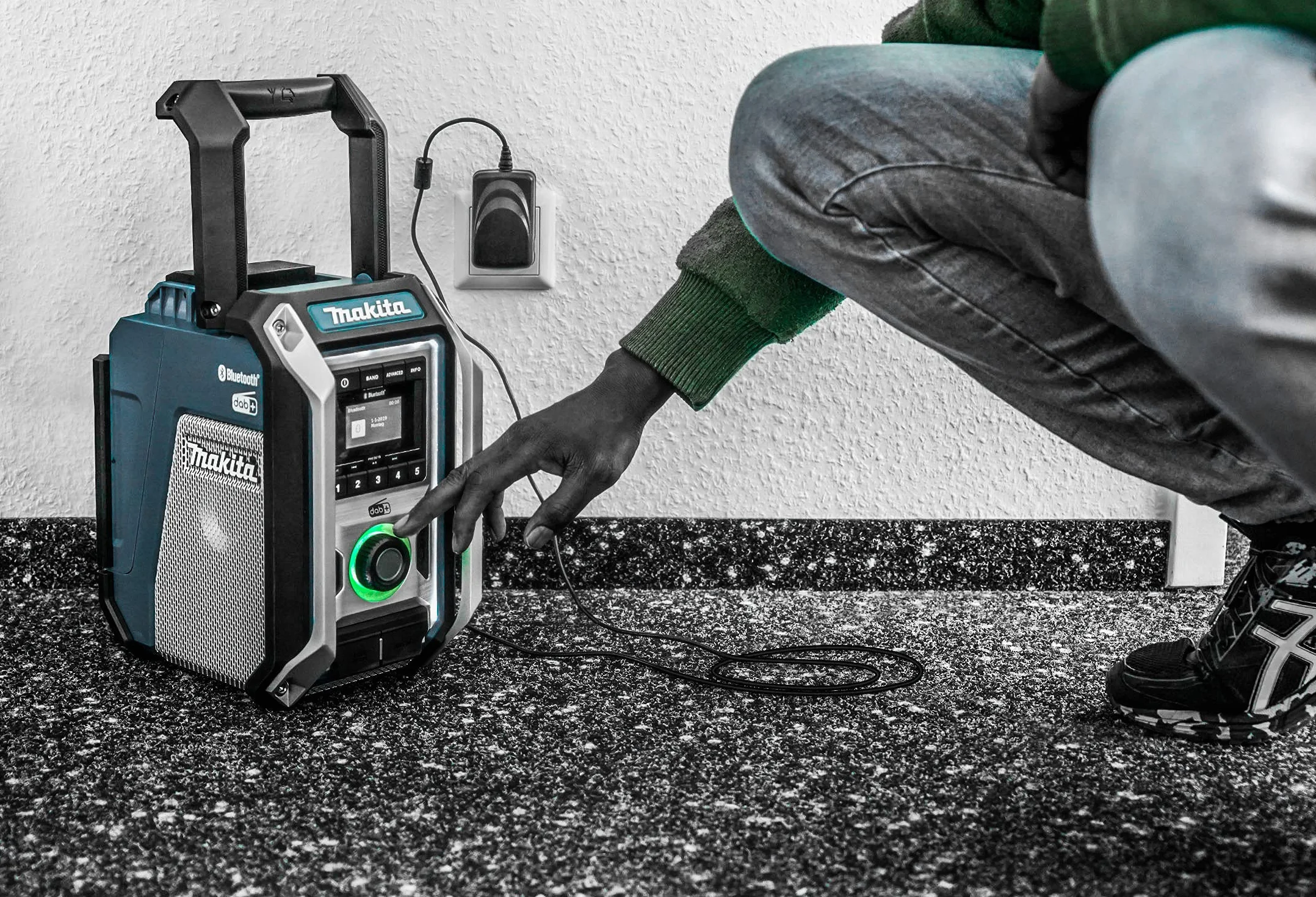 Wicked Chili Alimentatore di rete da 2 m compatibile con radio Makita DMR 115/DMR 114, cavo di ricarica di ricambio per alimentatore originale SE00000679 DAB batteria Radio (2500 mA, 30 W, 12 V senza