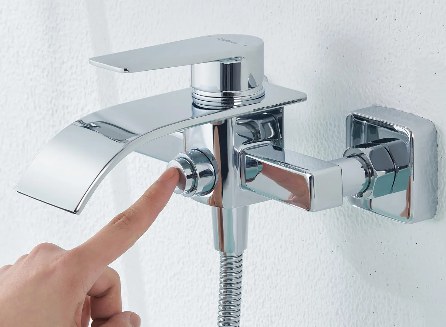Rubinetto Vasca da Bagno a Cascata Miscelatore in Ottone Monocomando Cromato