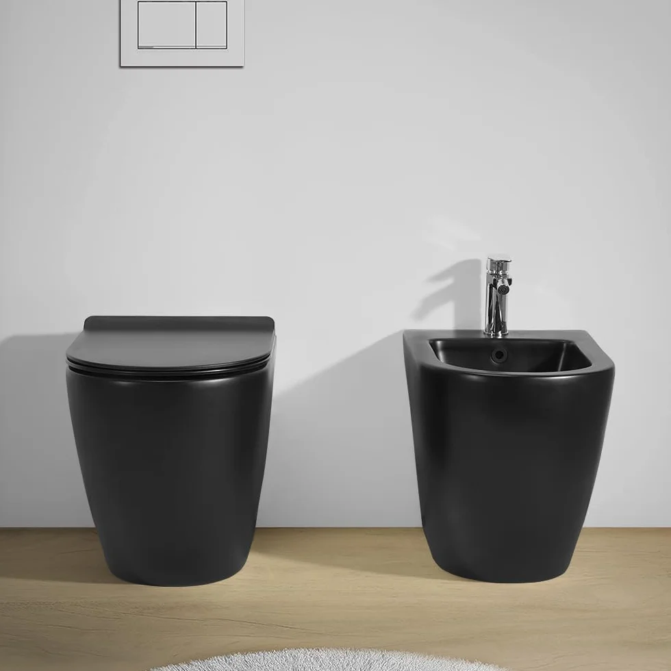 WC Filomuro Ceramica Nero Opaco Scarico Tornado Design Moderno