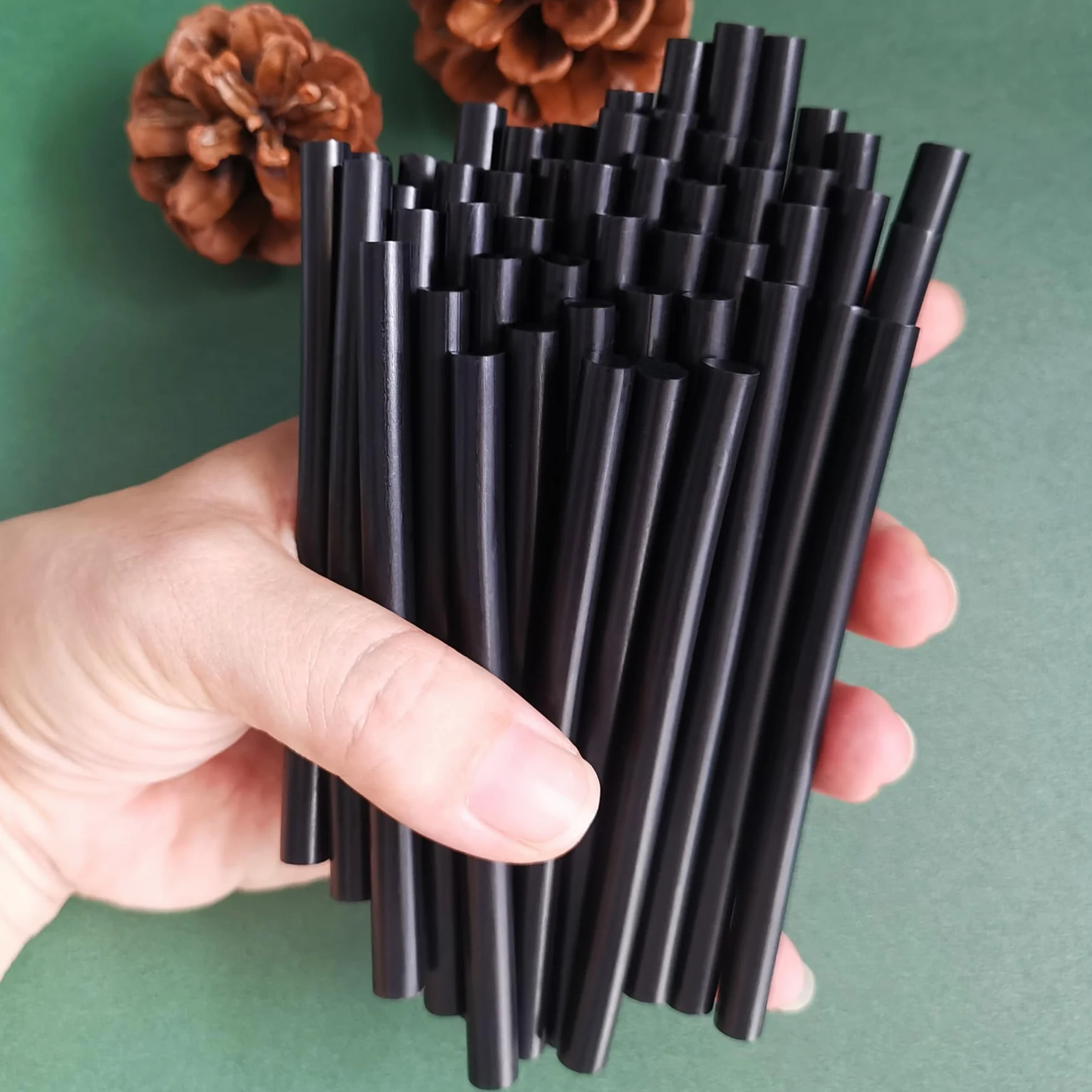Colla a Caldo Bastoncini 100mm x 7mm Nero Adesivo per Pistola 50 Pz