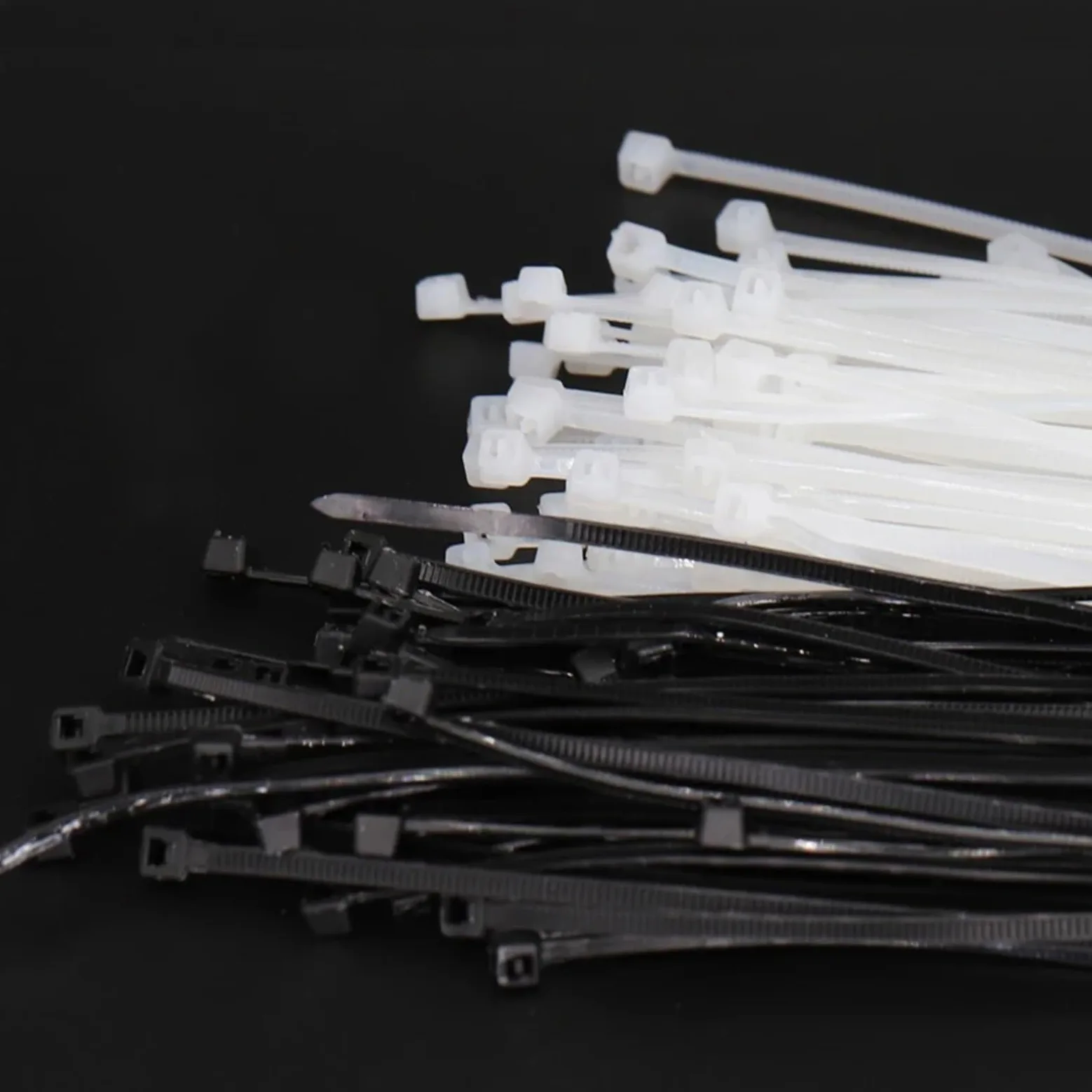 Fascette stringicavo lunghe in nylon, 2 x 60, 2 x 80, 2 x 100, 2 x 120, 2 x 150, 2 x 200 mm, larghezza 1,8 mm, colore bianco e nero, in nylon autobloccante, 1000 pezzi