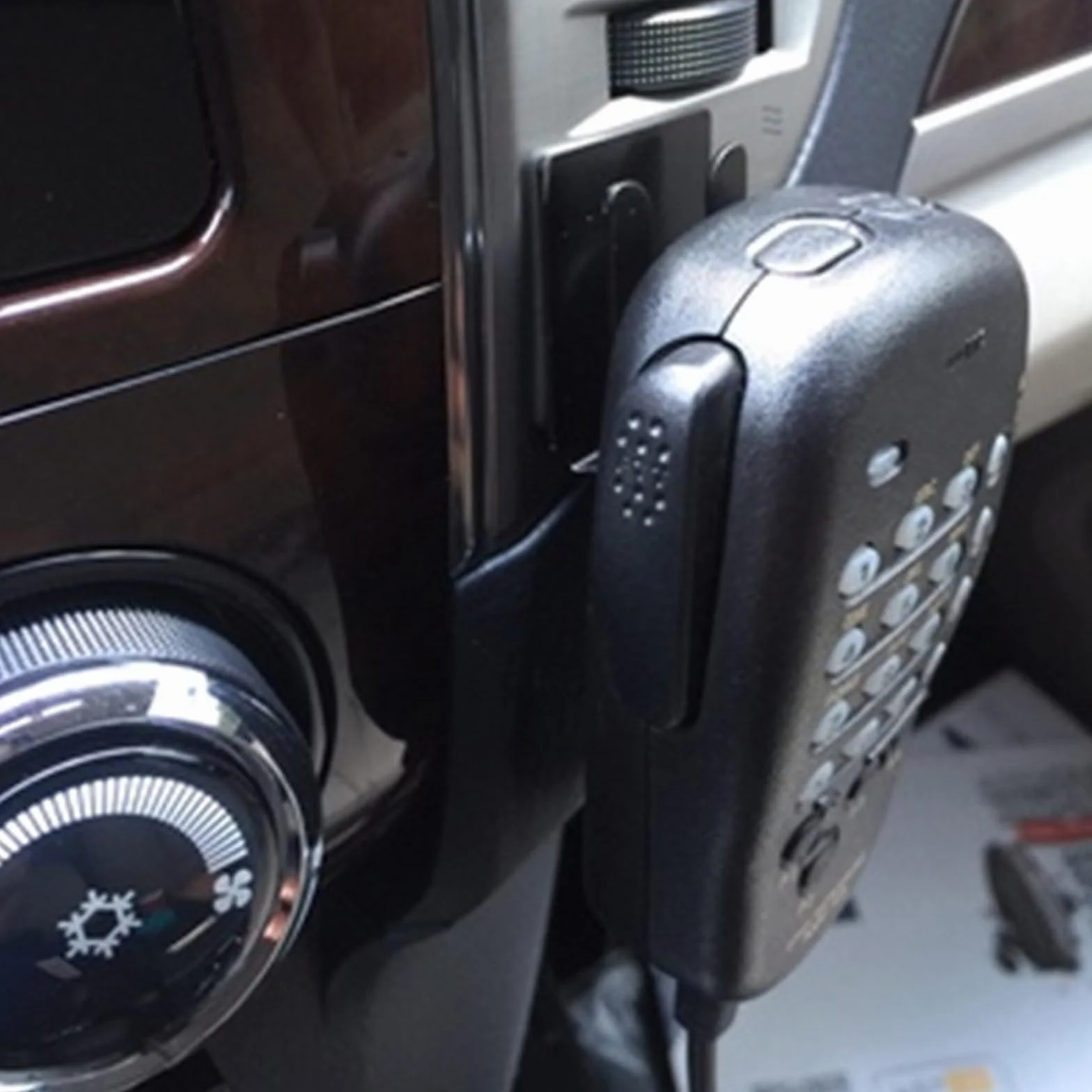 4 Pezzi di Clip Portamicrofono, Portamicrofono per Auto, Portamicrofono per Auto, Portamicrofono per Radio, Clip per Appendere Il Microfono del Telefono Cellulare, per YAESU, Kenwood, ICOM