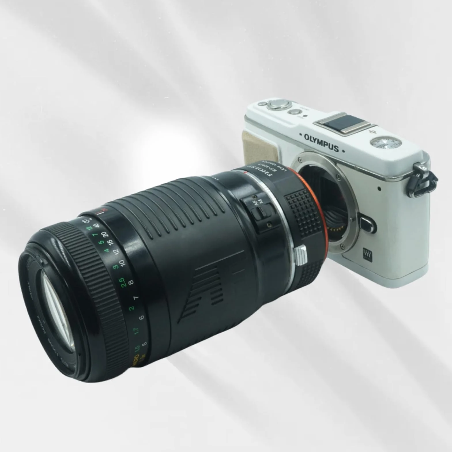 PHOLSY Adattatore di Lente EF-MFT Messa a Fuoco Manuale Compatibile con Obiettivo Canon EOS EF EF-S su Micro Four Thirds M4/3 (MFT Micro 4/3) Corpo Fotocamera Compatibile con Olympus Panasonic Lumix