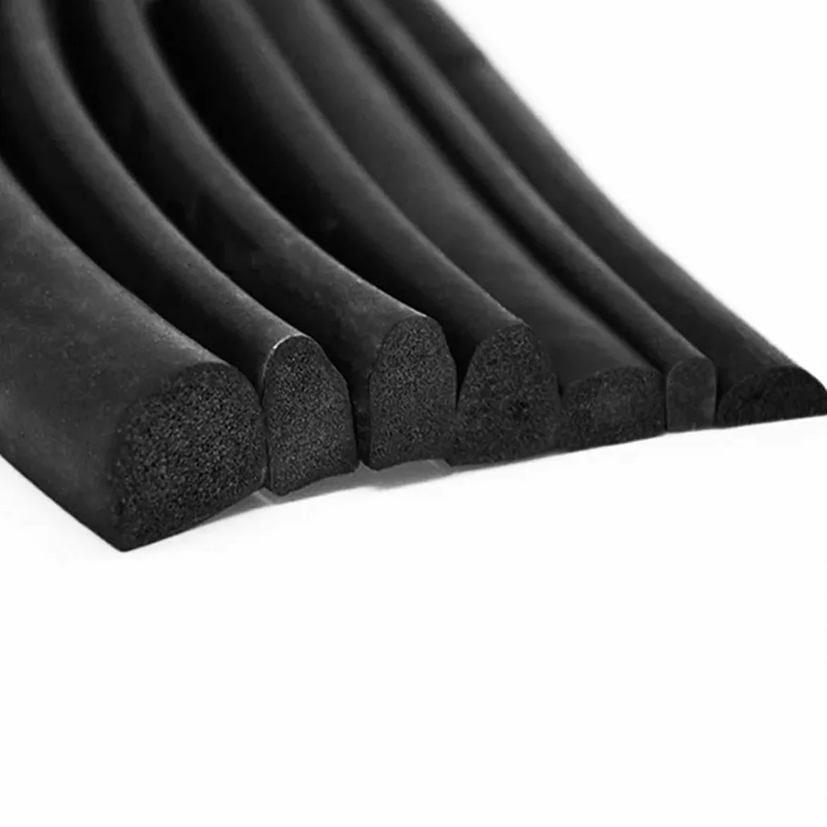 Striscia di Guarnizione in Spugna di Schiuma di Gomma Mezza Rotonda D Barra Isolante per Auto Guarnizione per Porta 3 Metri / 4 mm / 5 mm / 6 mm di Spessore Nero-10x5 mm-Senza Adesivo-3 Metri