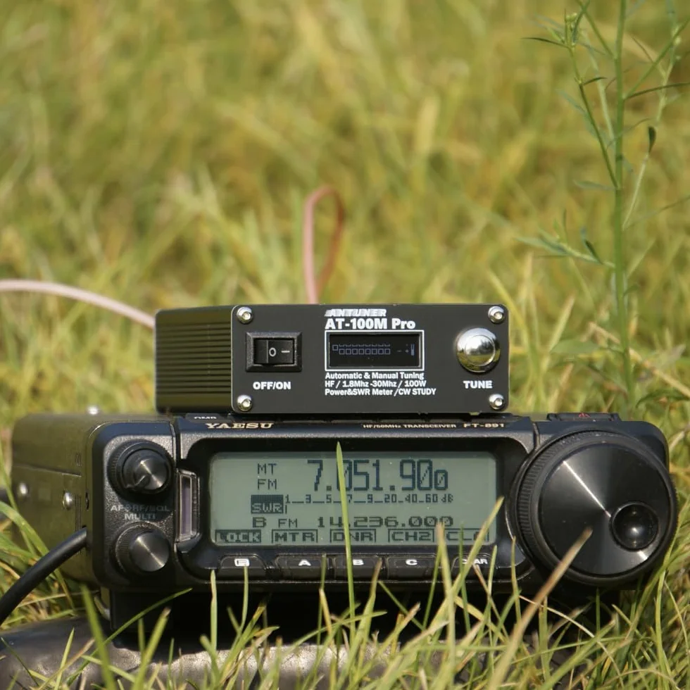 Sintonizzatore per antenna AT100M Pro 1,8 Mhz-30 MHz Dispositivo di sintonizzazione manuale auatico Misuratore di potenza e Onde stazionarie da 100 W Misuratore di potenza multnzionale per