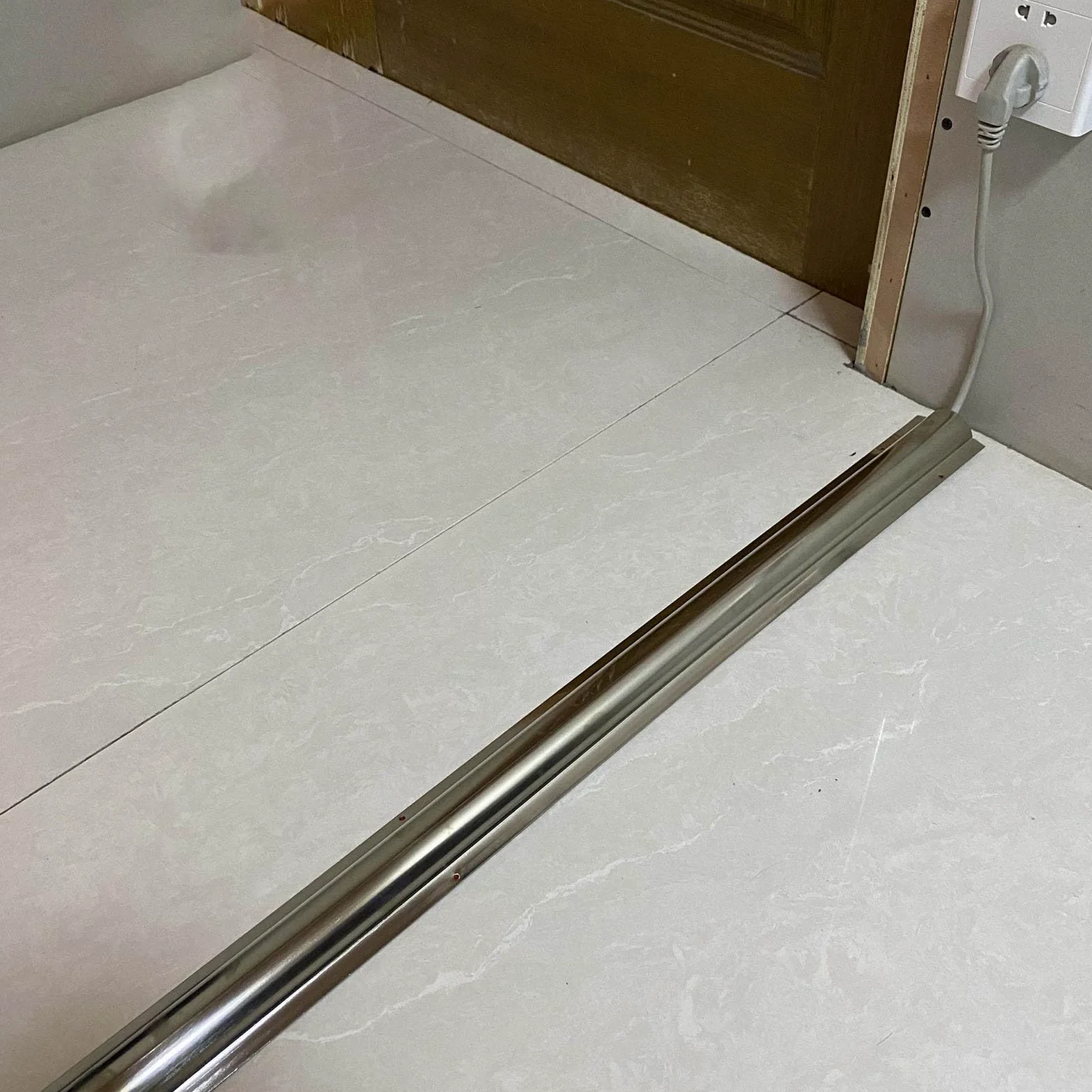 canaletta portacavi Addensare La Copertura Del Pavimento Del Cavo, Manica Di Protezione Del Cavo In Acciaio Inox Larghezza 53 60 80 100 Mm, Copertura Di Gestione Del Filo(W 53mm/2.1in,5 pcs)