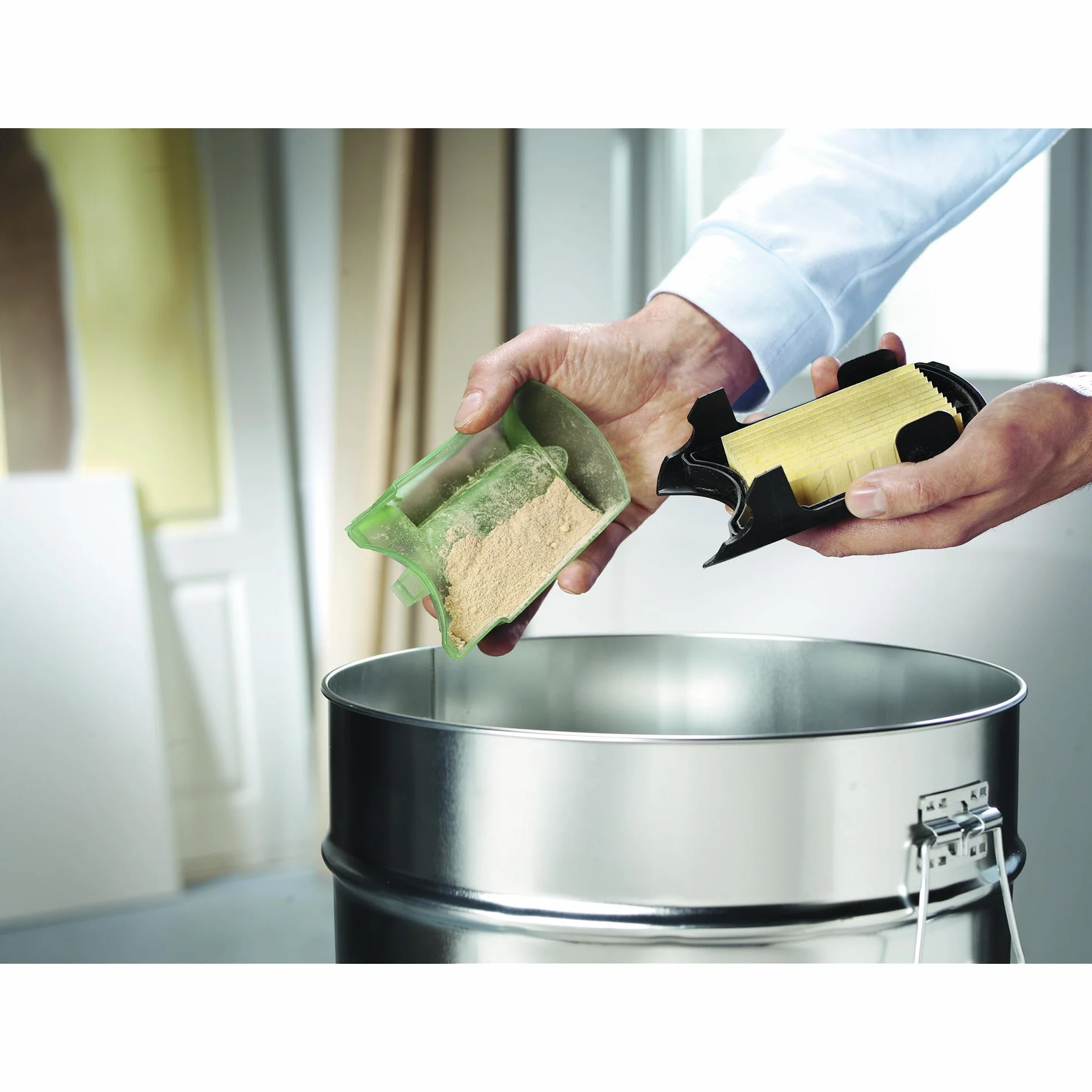 BOSCH PSS 250 AE Levigatrice vibrante 250 W z valigetta i 25 fogli abrasivi