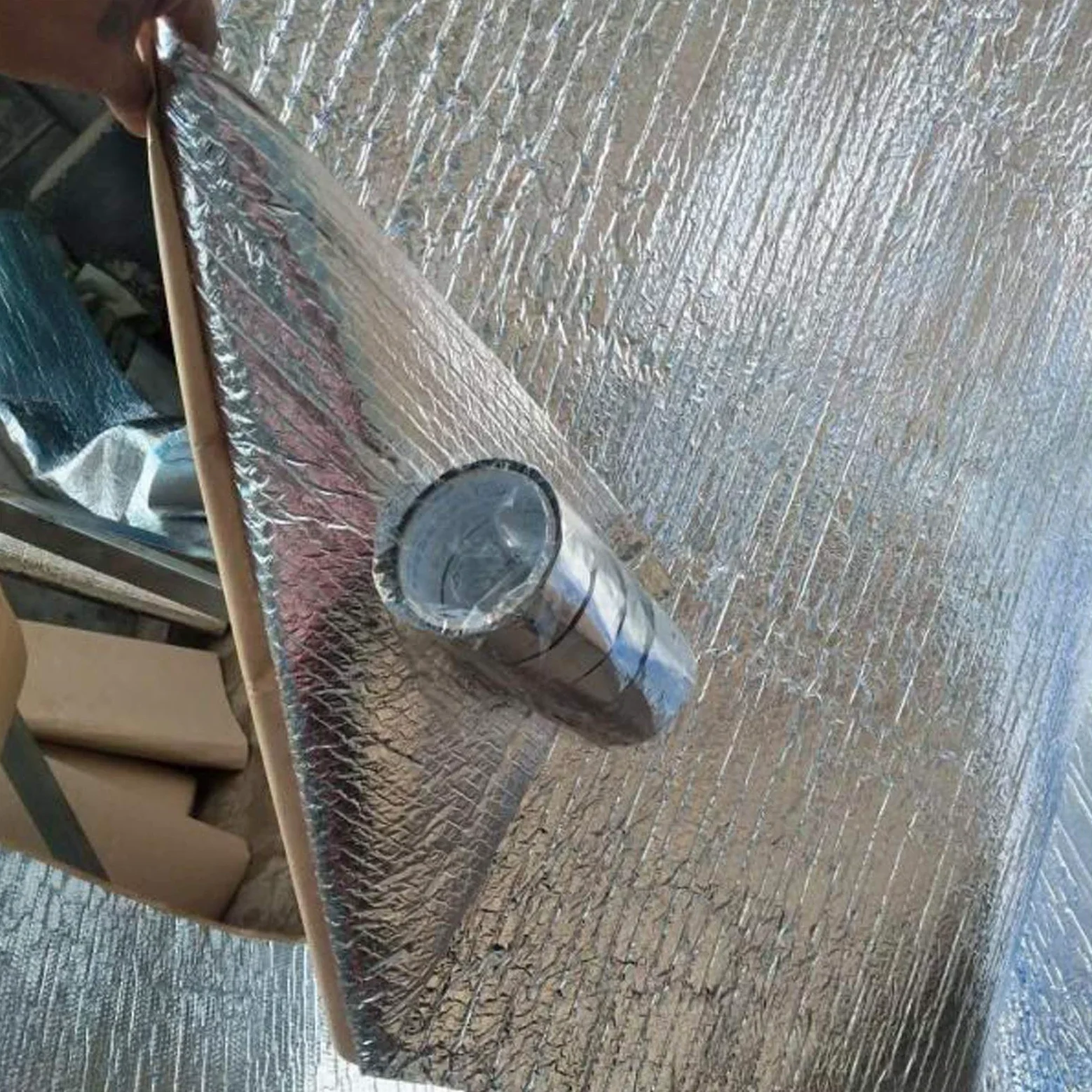 Isolamento Termico per Termosifoni, Autoadesiva Isolante Termico Riflettente Materassino Foglio Isolante in Alluminizzati, Pannelli Termoriflettenti per Caloriferi, Pannello Alluminio Termosifone (Si