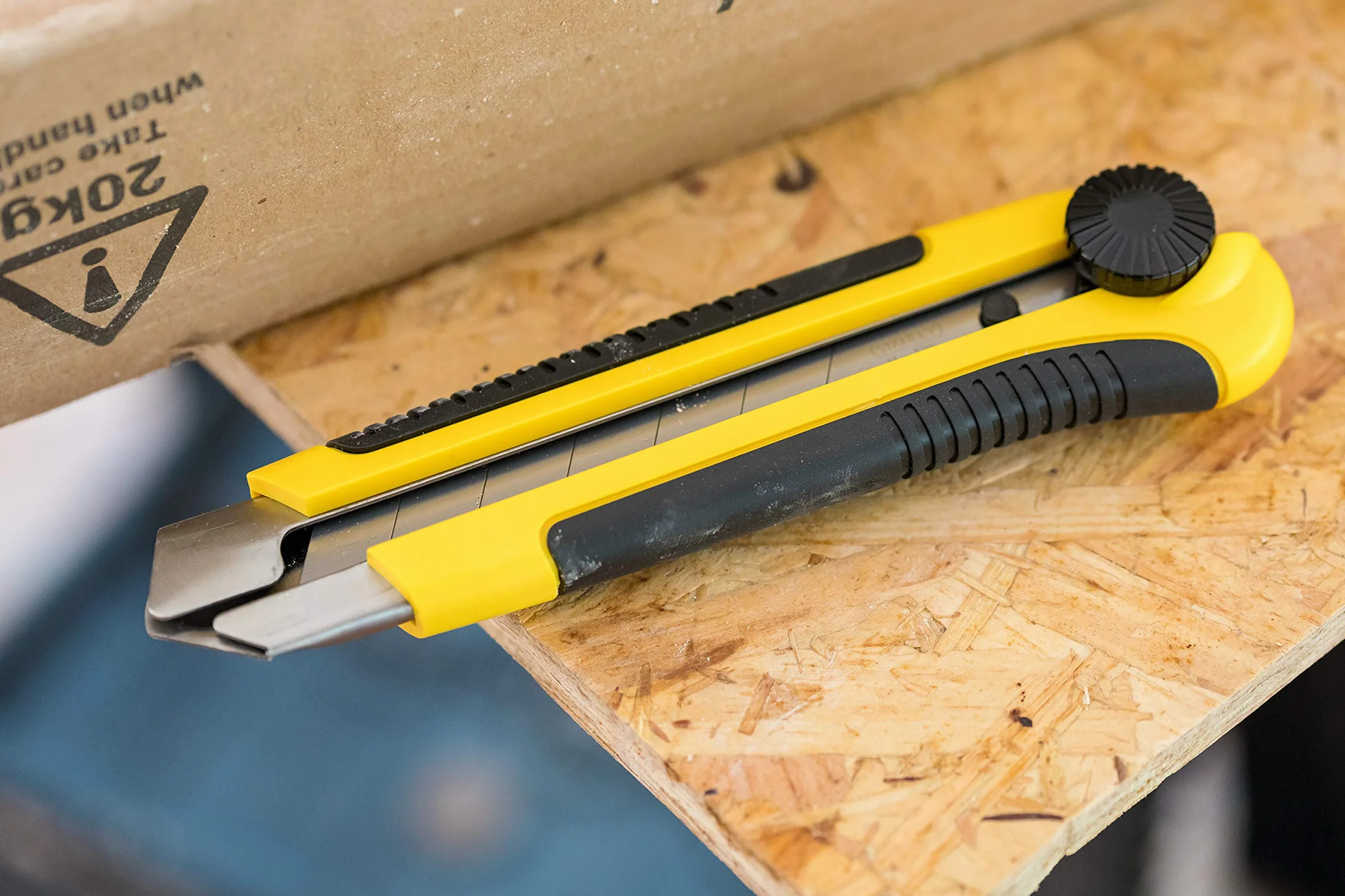 STANLEY Cutter z Lame 25 mm 0-10-425