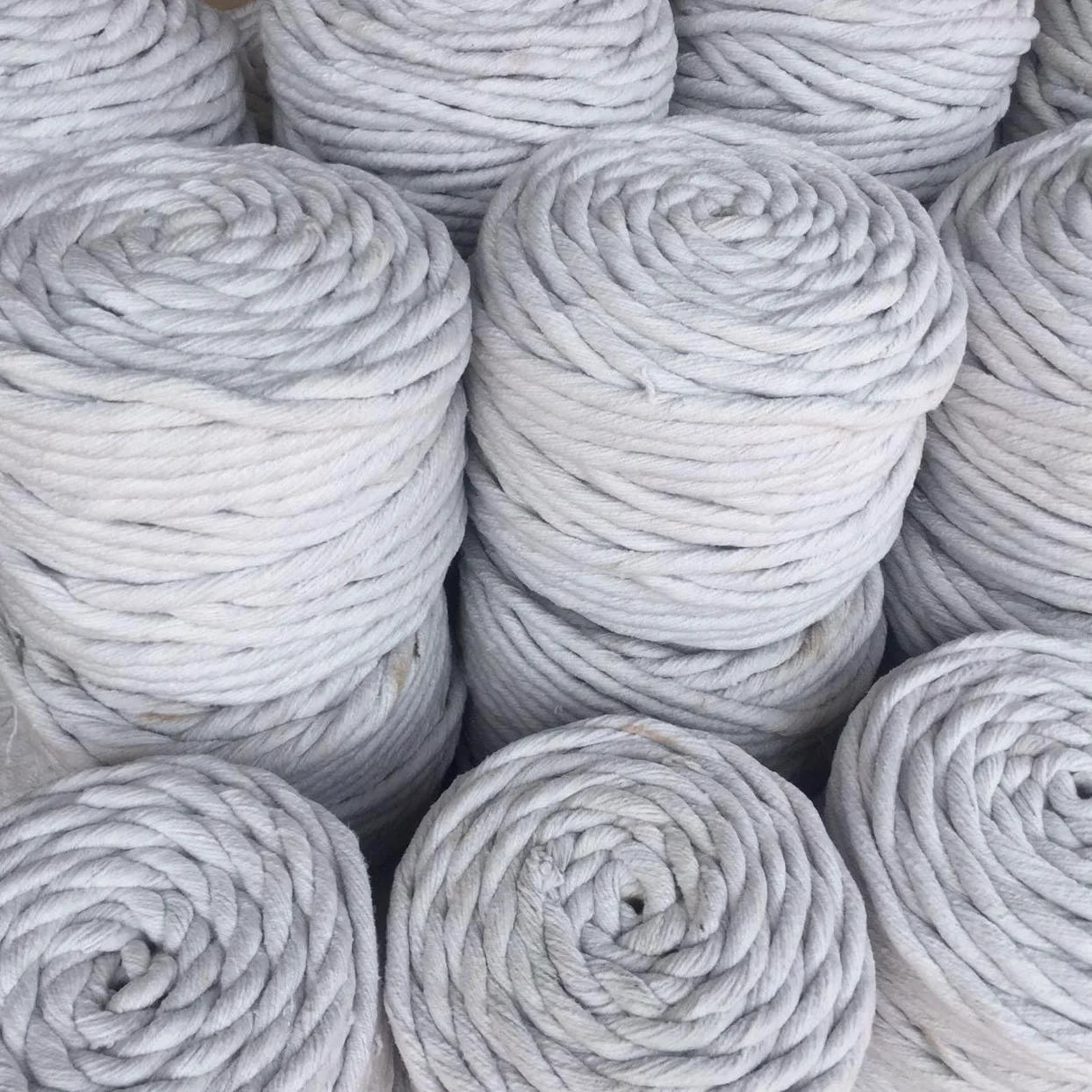 Nastro in fibra ceramica per confezionamento di pressacavi ad alta e bassa temperatura, isolamento ignifugo da 5 m, per sigillatura industriale e uso ad alta temperatura (46 mm x 46 mm)