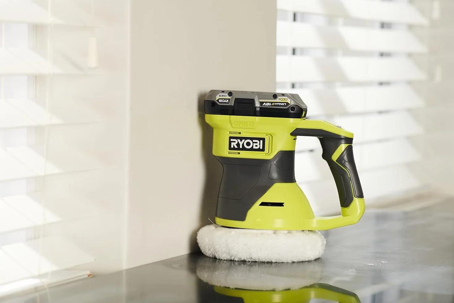 Ryobi RBP18150-0 Lucidatrice 150 mm 18V 2 Velocità Motore 4.600 orbite/min