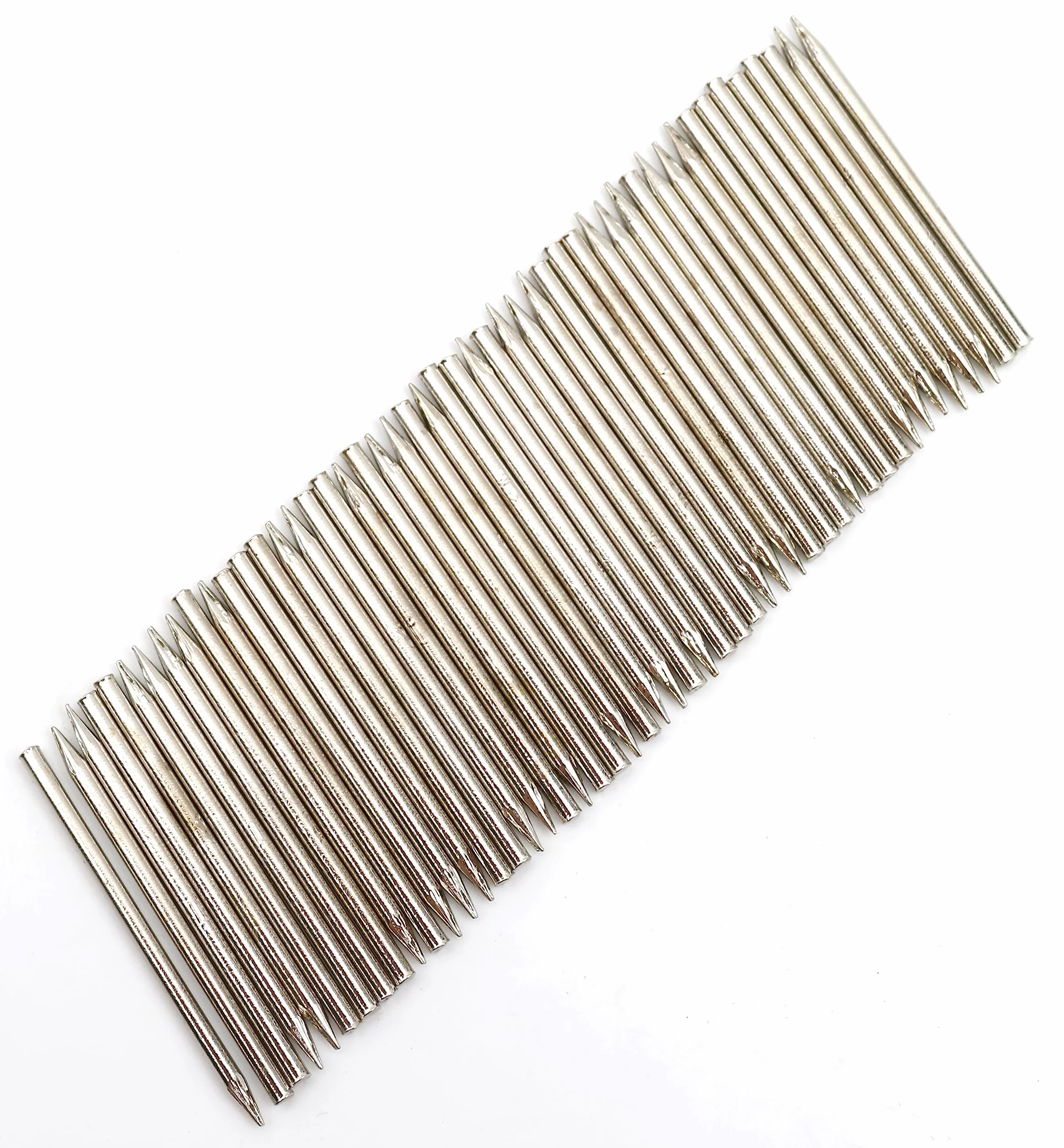 Perni in acciaio 2,0 x 40 mm con punta tagliata senza testa nichelata