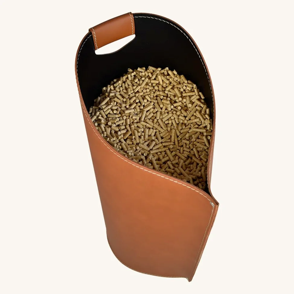 LIMAC Design SAPEL, Borsa moderna Porta Pellet in Cuoio, Contenitore pellet per Stufa, Originale Sacca porta-pellet per caminetto, prodotto in Italia. Marrone