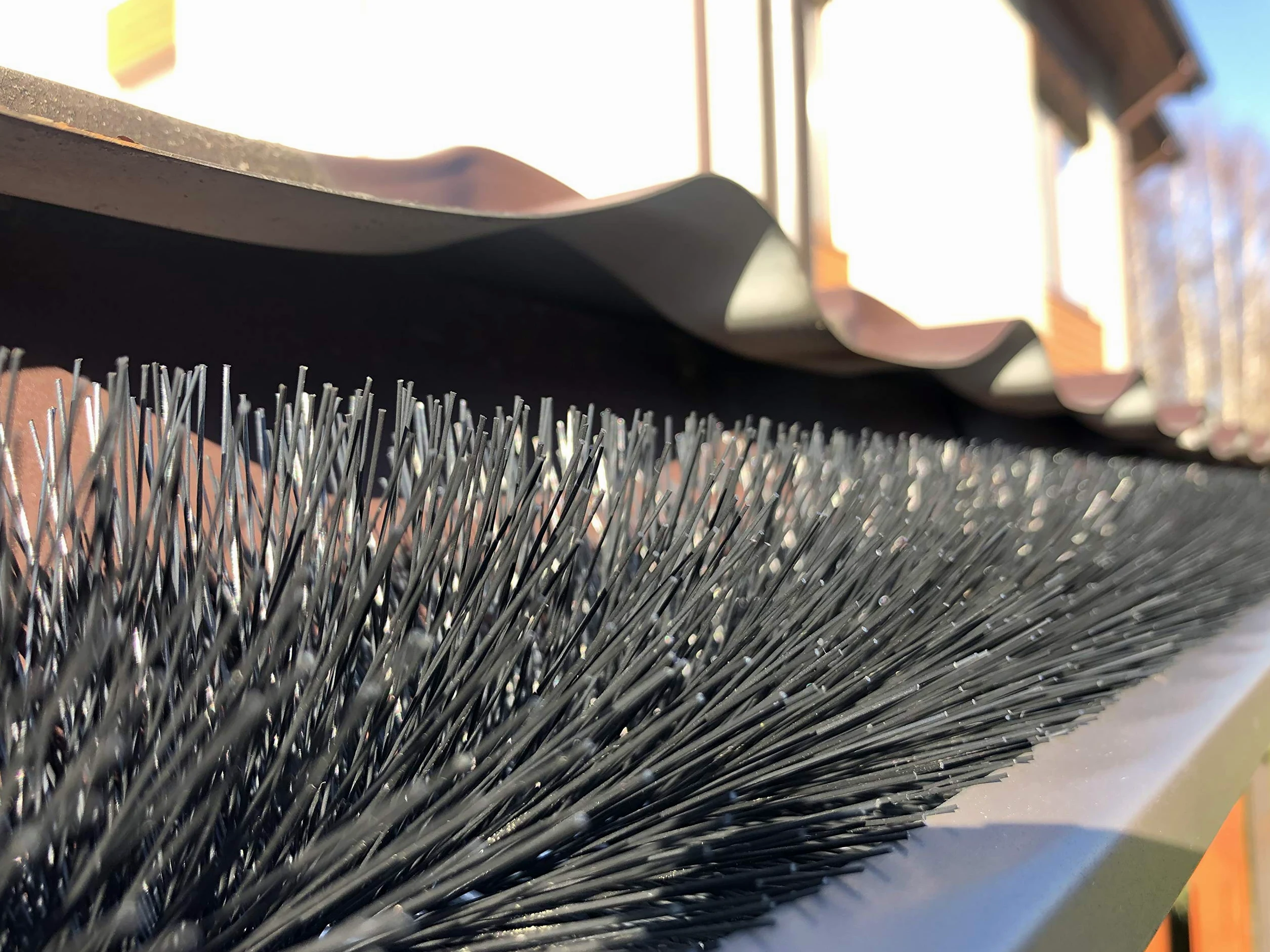 Spazzole per Grondaia e Pannelli Solari Ø15 cm, 12m (12x100 cm) | Protezione da Foglie e Martore | Resistente ai Raggi UV | Facili da Installare
