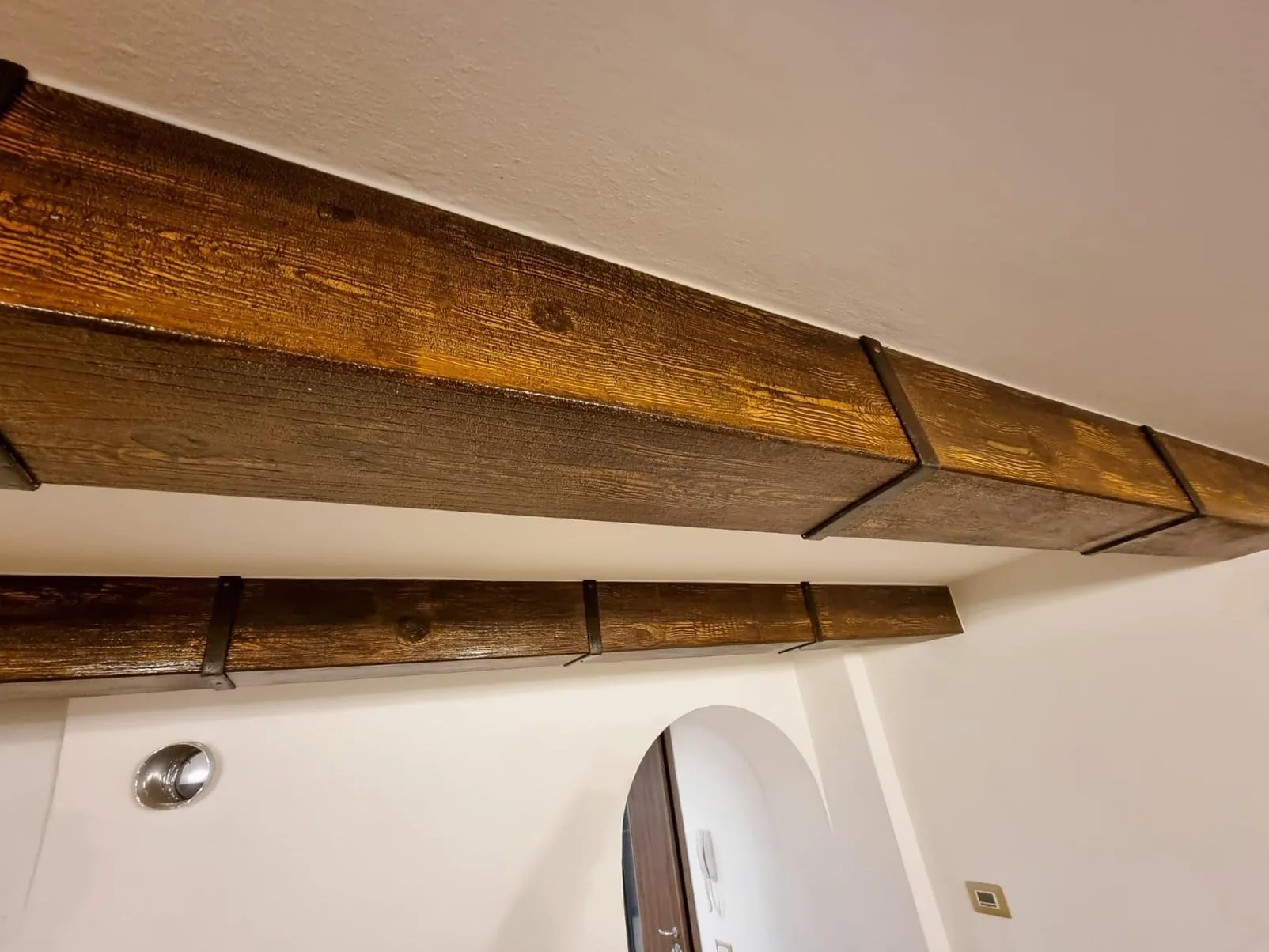 Trave finto legno lunghezza 100 cm. (L10xH10 cm, Bianco)