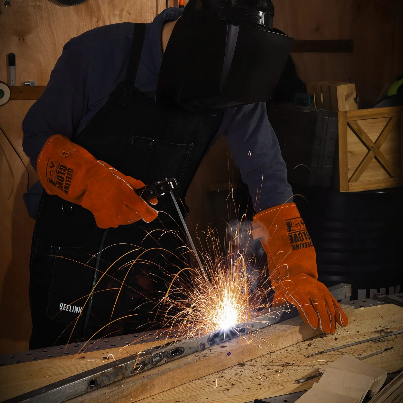 QeeLink Grembiule Saldatore in Pelle con 6 Tasche, Grembiule da Lavoro Resistente al Calore e Alle Fiamme, Regolabile da M a XXXL