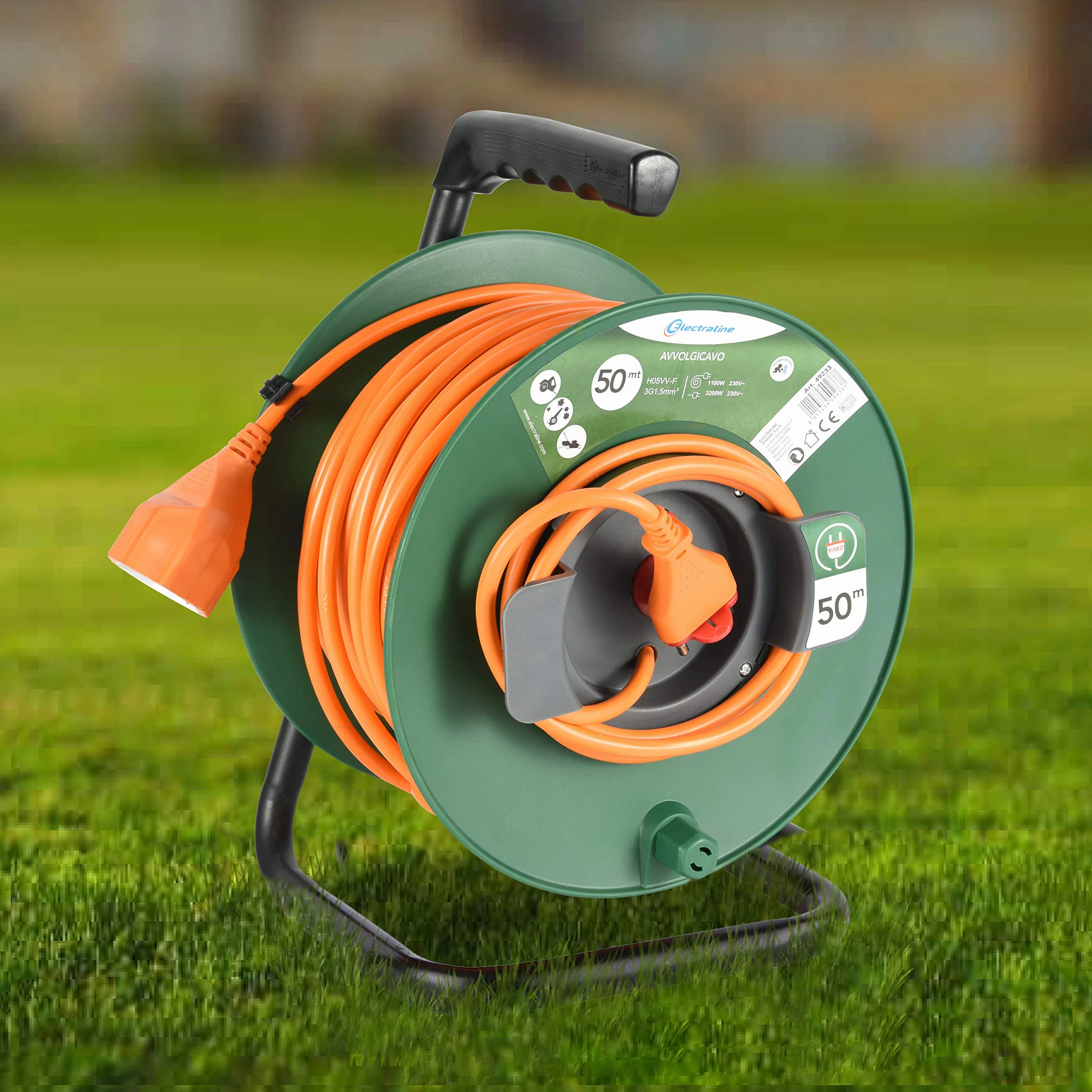 Electraline 49233 Prolunga Giardino con Avvolgicavo 50 mt Spina 16A e Presa Polivalente (Schuko + 10/16A) Adatta per Elettrodomestici da Giardinaggio, con Protezione, Verde/Arancione