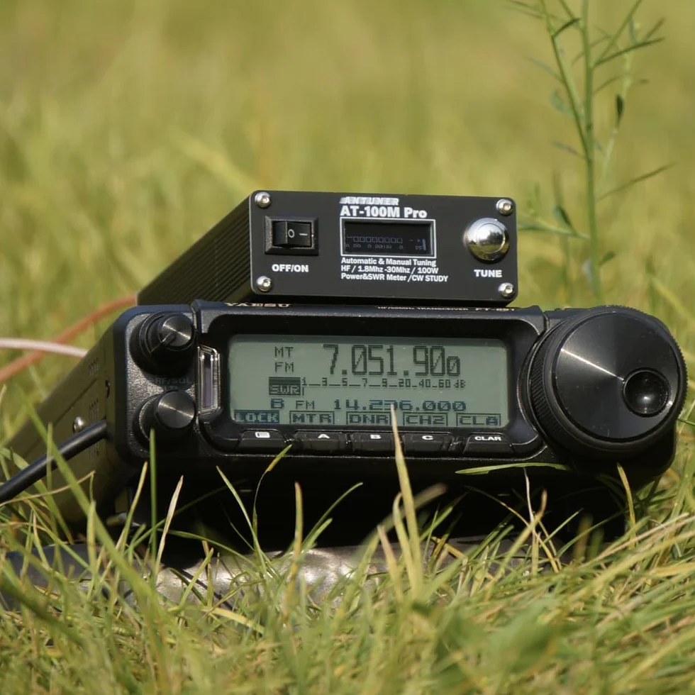 Sintonizzatore per antenna AT100M Pro 1,8 Mhz-30 MHz Dispositivo di sintonizzazione manuale auatico Misuratore di potenza e Onde stazionarie da 100 W Misuratore di potenza multnzionale per