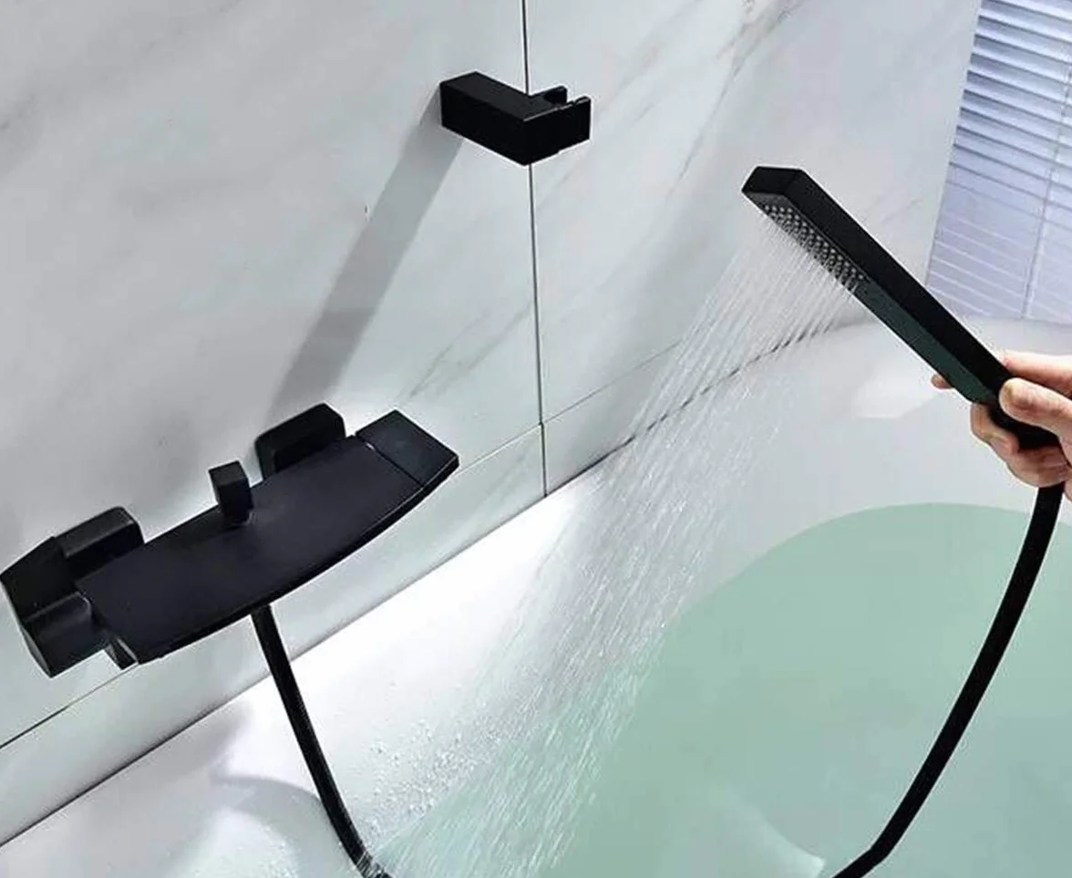 Miscelatore Vasca Da Bagno A Cascata Rubinetto Per Vasca Da Incasso A Parete, Doccia A Cascata, Doccia Calda E Fredda, Rubinetto Per Vasca (Nero)