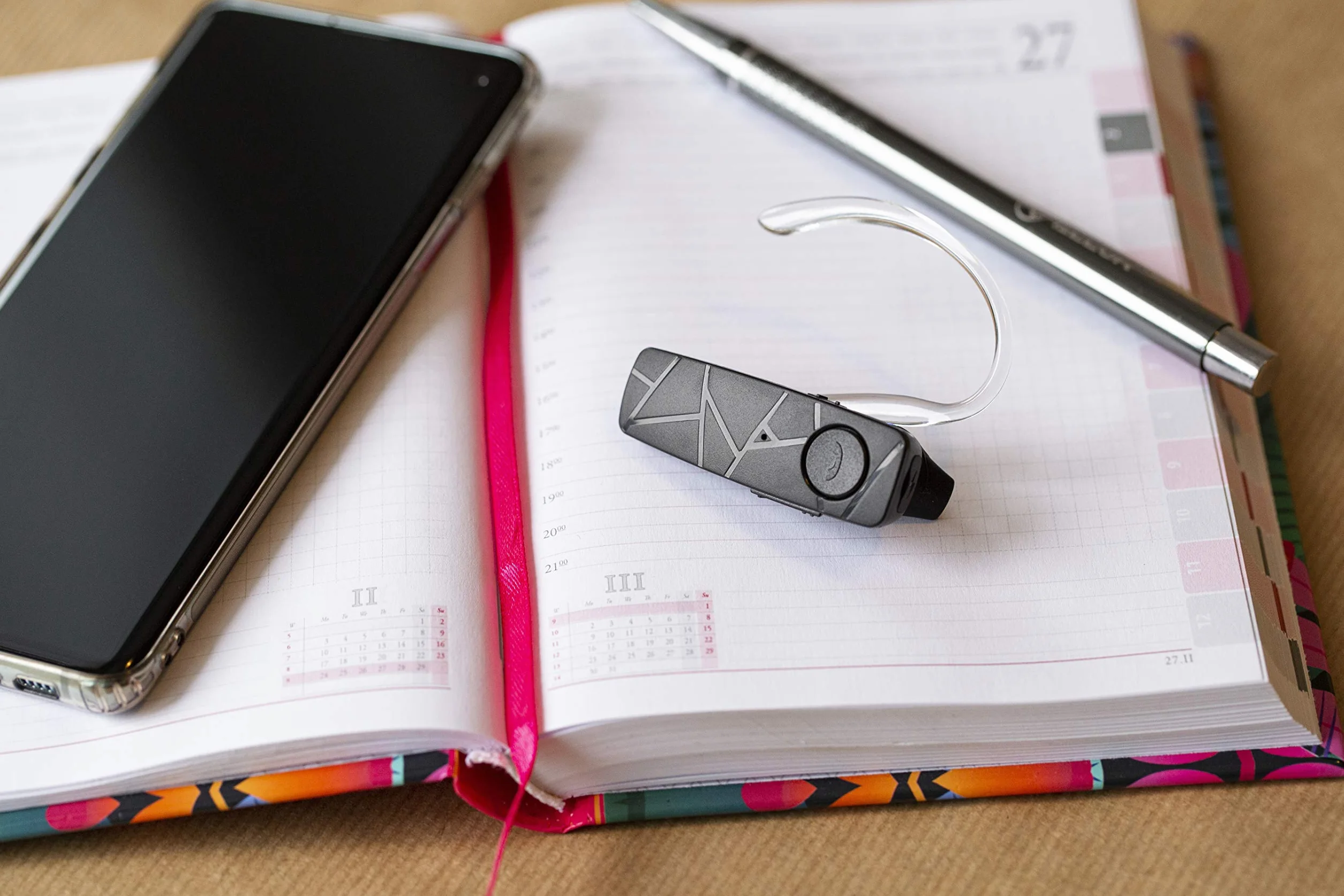 TELLUR Vox 55 Auricolare Bluetooth Mono, Auricolare Vivavoce USB C, Multipunto Due Dispositivi Connessi Simultanei, Gancio a 360° per l'Orecchio Destro o Sinistro, Iphone e Android, Nero