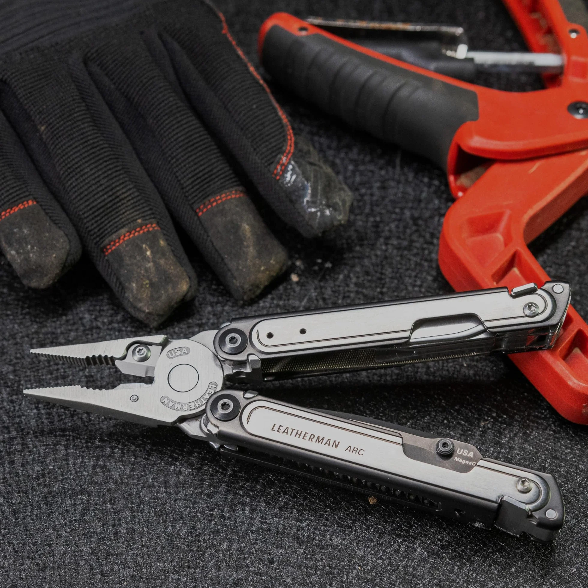 Leatherman ARC Multiutensile 20 Attrezzi con Lama Acciaio MagnaCut