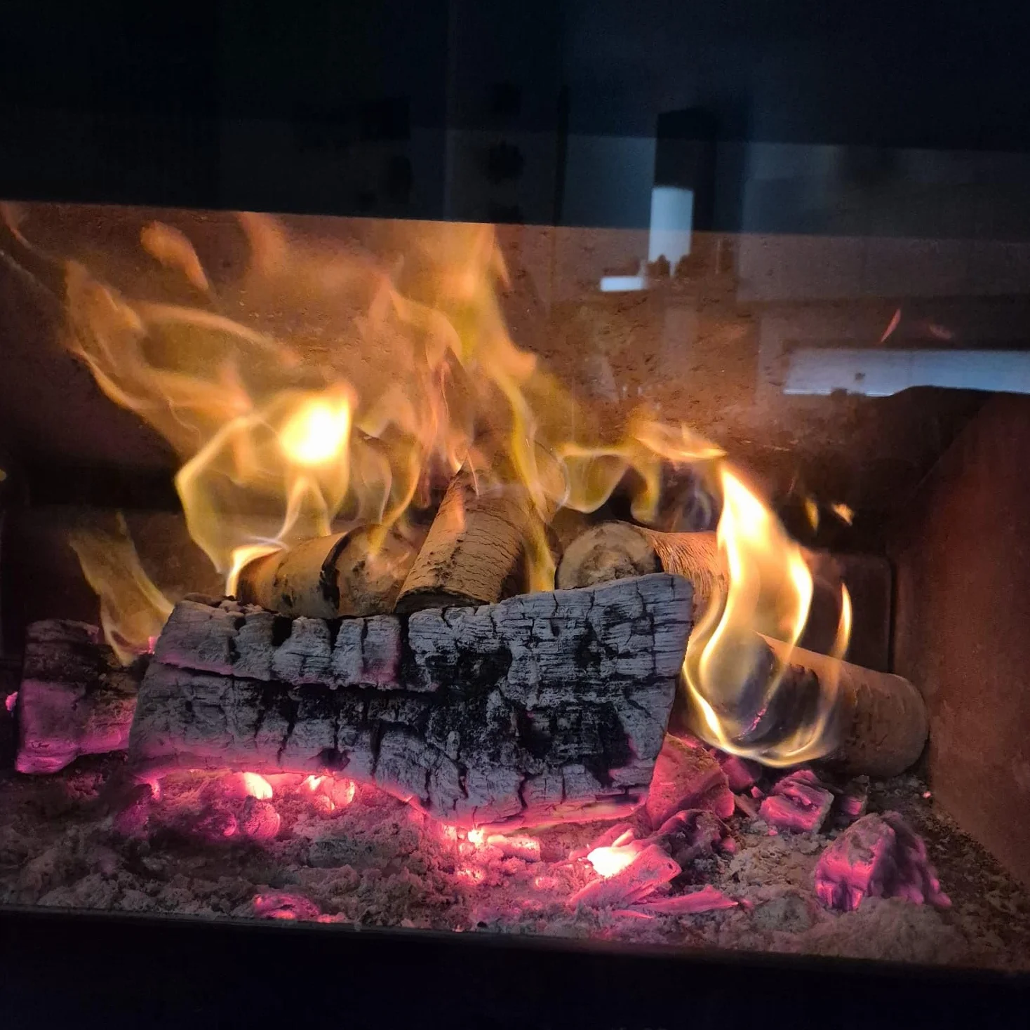 Tronchetti da ardere per camino 50 kg legno pressato 100% Made in Italy