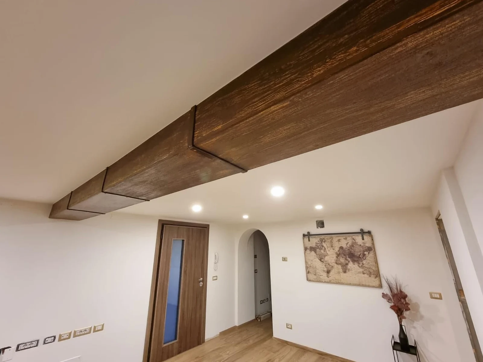 Trave finto legno lunghezza 100 cm. (L10xH10 cm, Bianco)