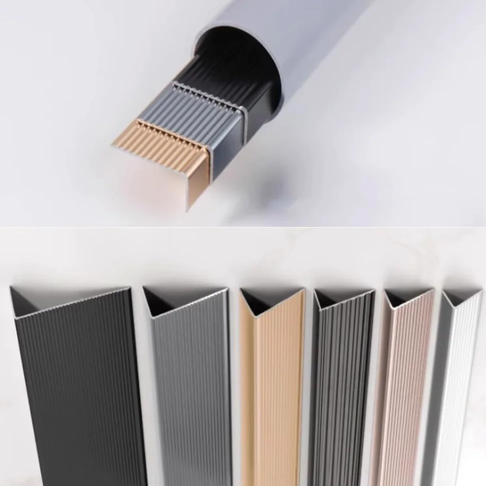 Profilo di Protezione Antiscivolo in Metallo per Bordi di Scale, 20 cm, Nero, pe20 cm, Nero, per Bordi di gradini sicuri. Design Antiscivolo Durevole, Ideale per Uso Domestico e Commerciale.