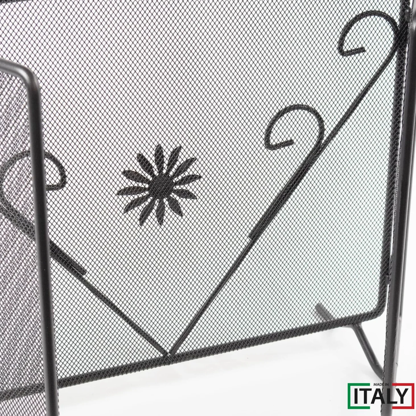 MOHOME Parascintille per Camino Angolare Nero Ferro Battuto Design Floreale 45 x 100 cm Cuore Griglia Paraschizzi Made in Italy Caminetto Parafuoco Protezione per Stufa Caminetti Accessori per Camino