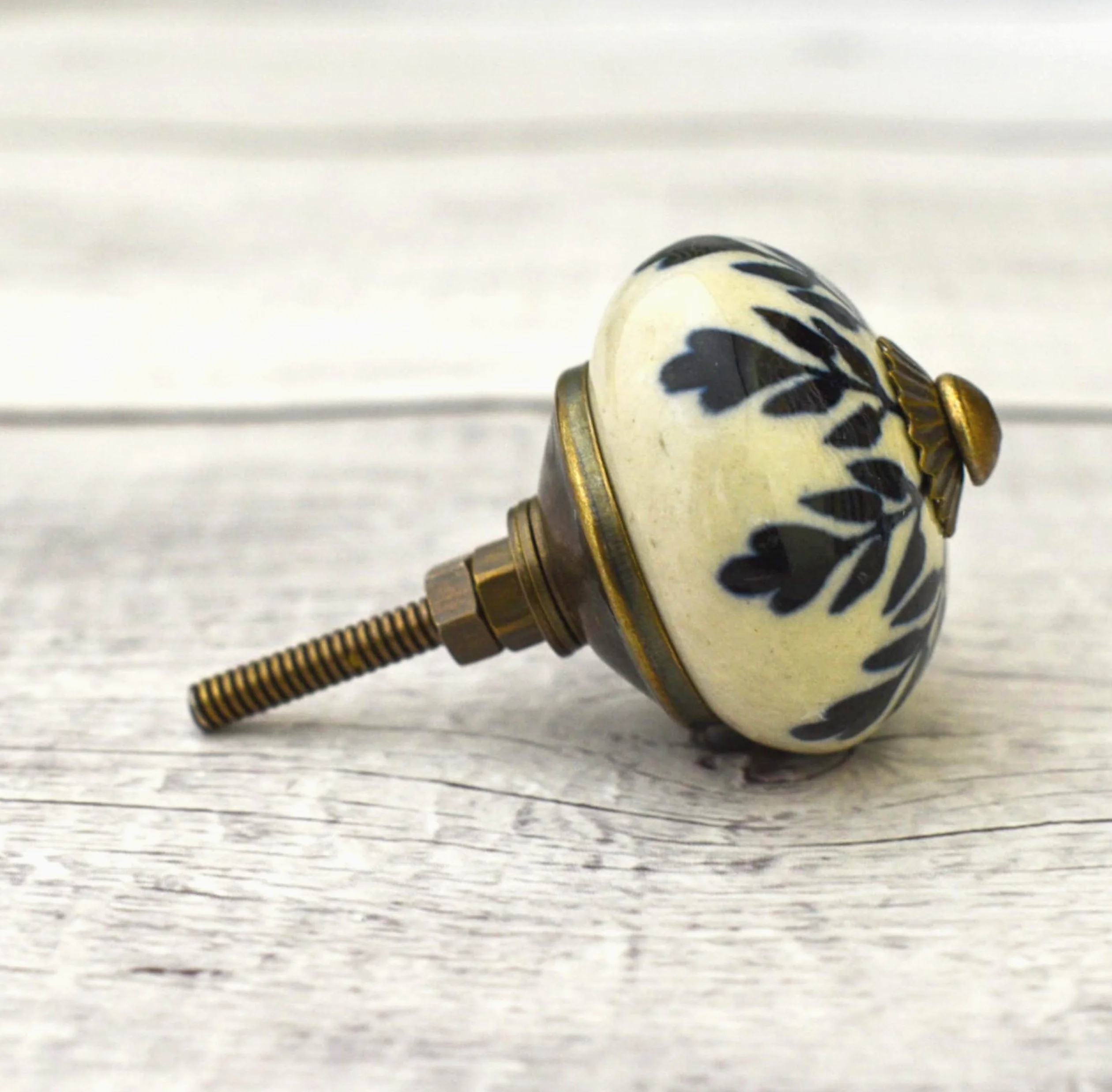Set di 20 pomelli in ceramica neri e bianchi, per mobili da cucina, armadietti del bagno, cassettiere, cassetti e credenza, pomelli e tira maniglie fatti a mano (nero opaco)