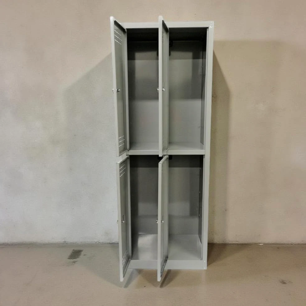Armadio Spogliatoio - 4 Ripiani, Appendiabiti, Separatore, per Ufficio, Palestra, Aerazione Superiore ed Inferiore, Maniglia Lucchettabile, Kit ad Incastro, Bulloni - 60x40x167h cm (4 ante)