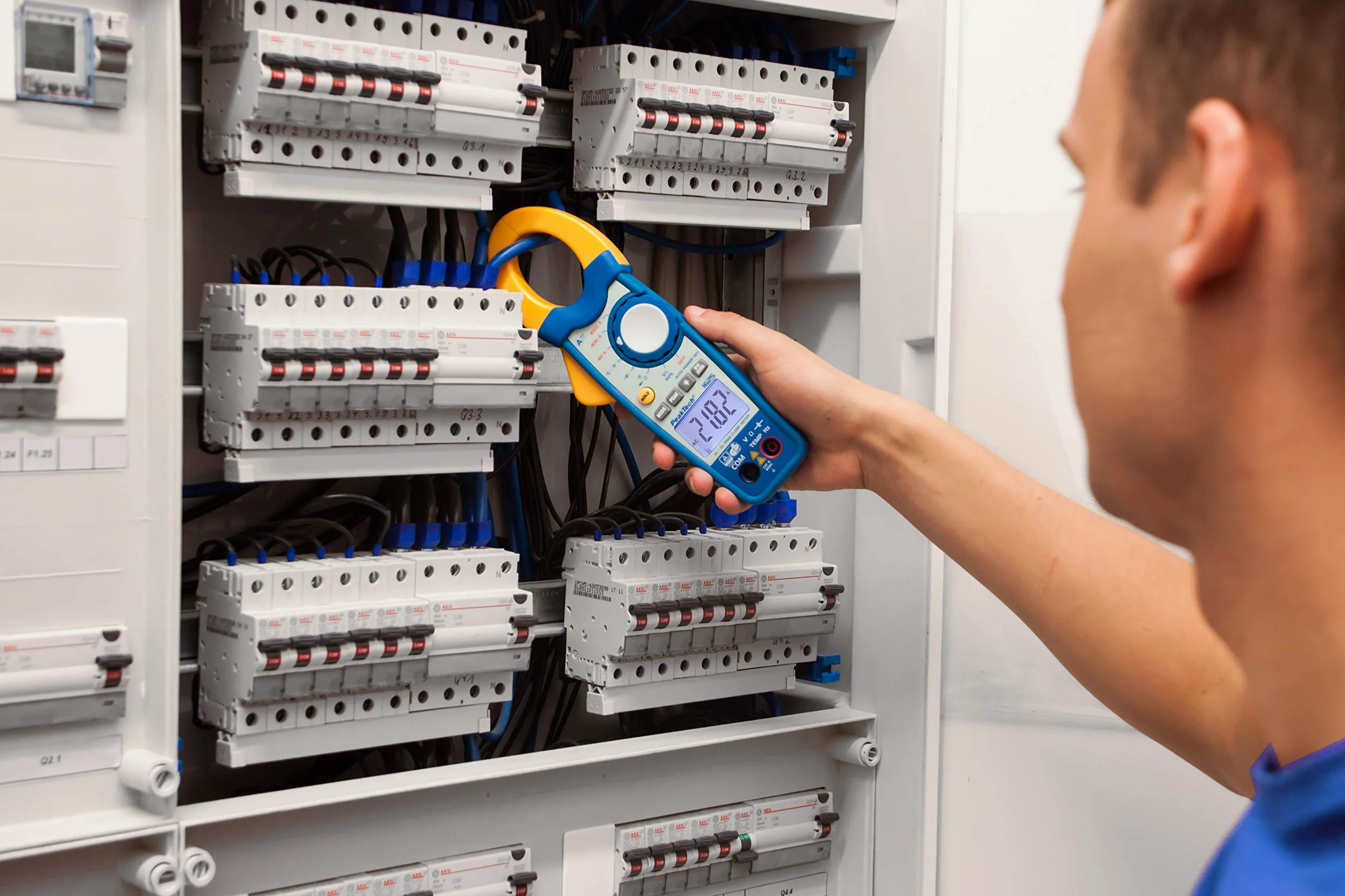 Peaktech 1625 – Pinza Ac/Dc 1000A, Multimetro Digitale, Pinze Amperometriche, Tüv/Gs, 4000 Conteggi, Voltmetro senza Contatto, Amperometro, Tester di Continuità - Max 600 V