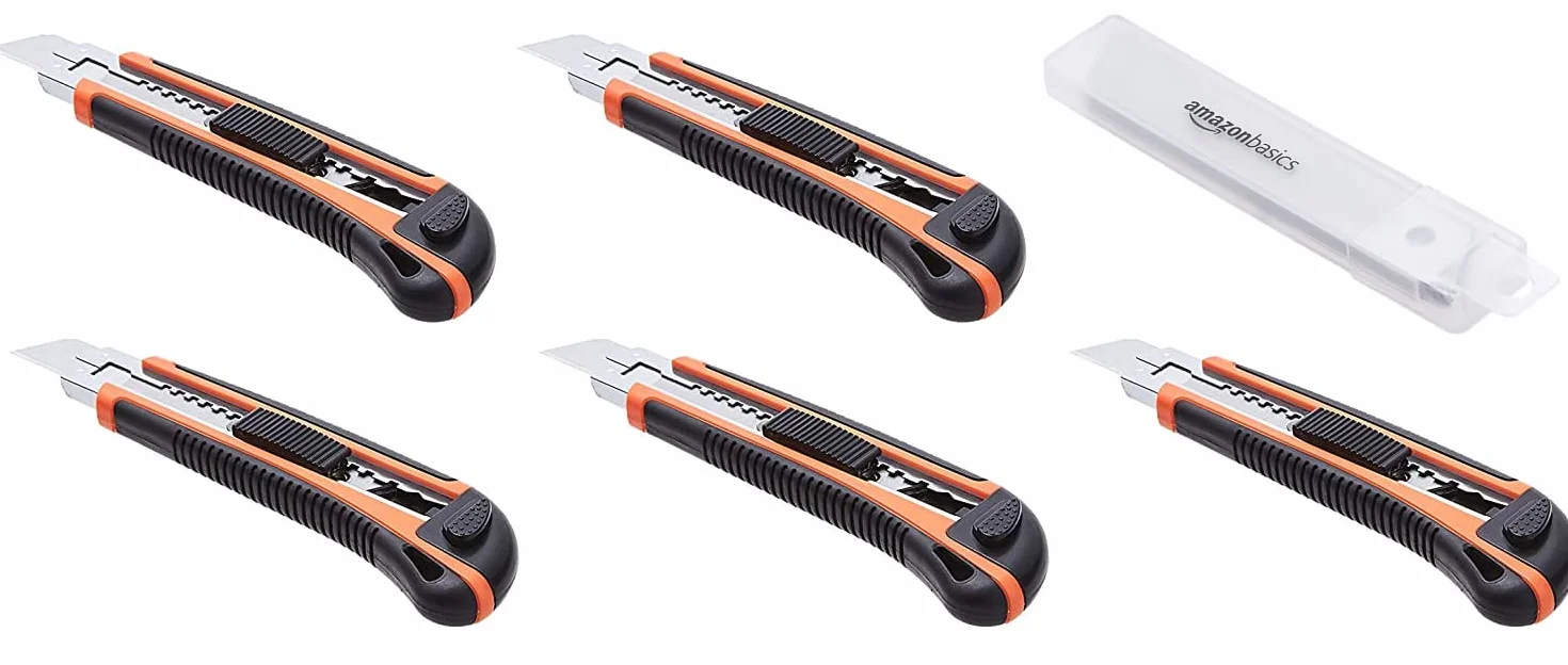 Amazon Basics Taglierino Retrattile con Lama Bloccabile, 10 Lame di Ricambio, Arancione/Nero